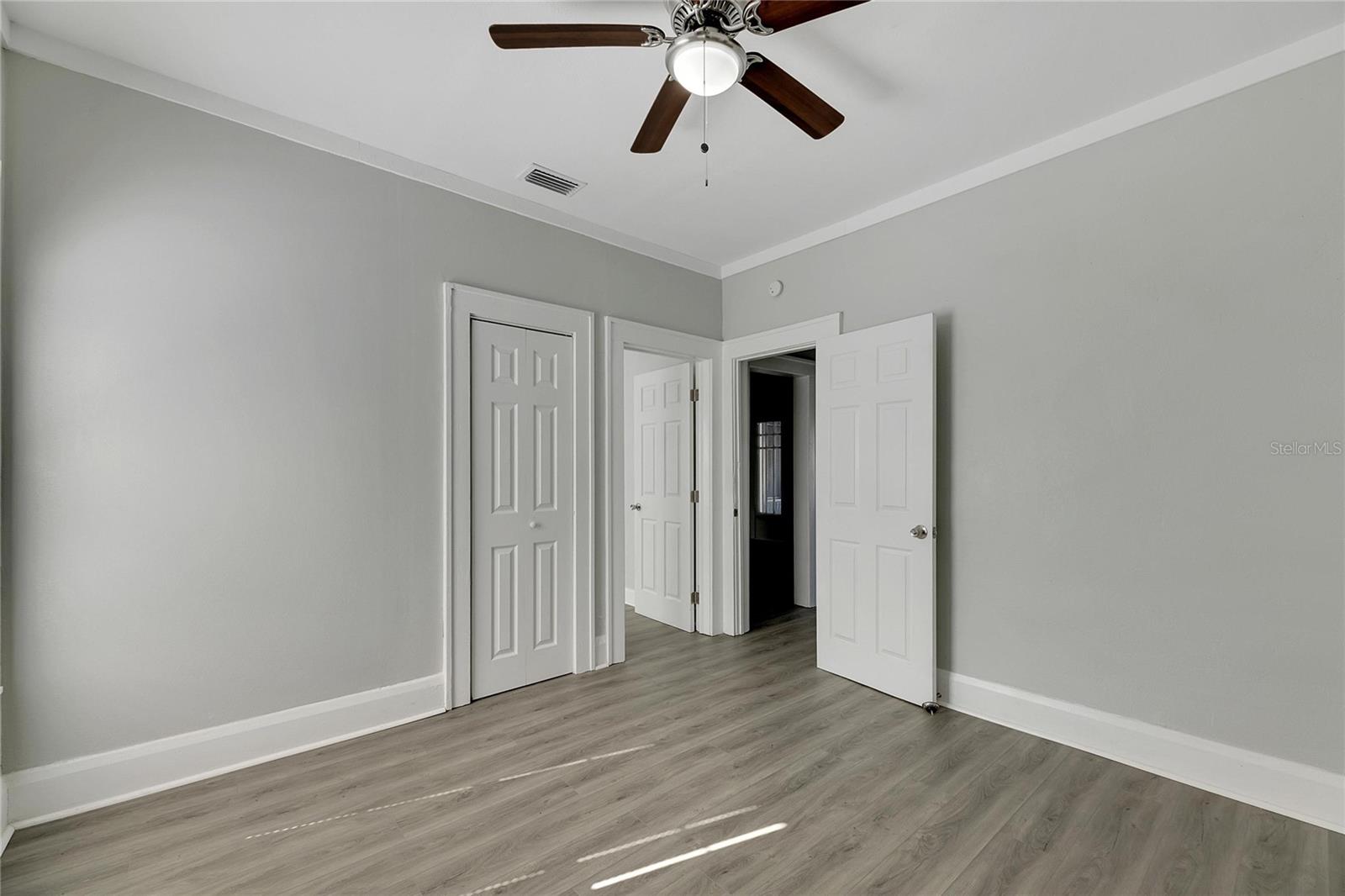 907 E NORTH BAY ST, TAMPA, FL, 33603