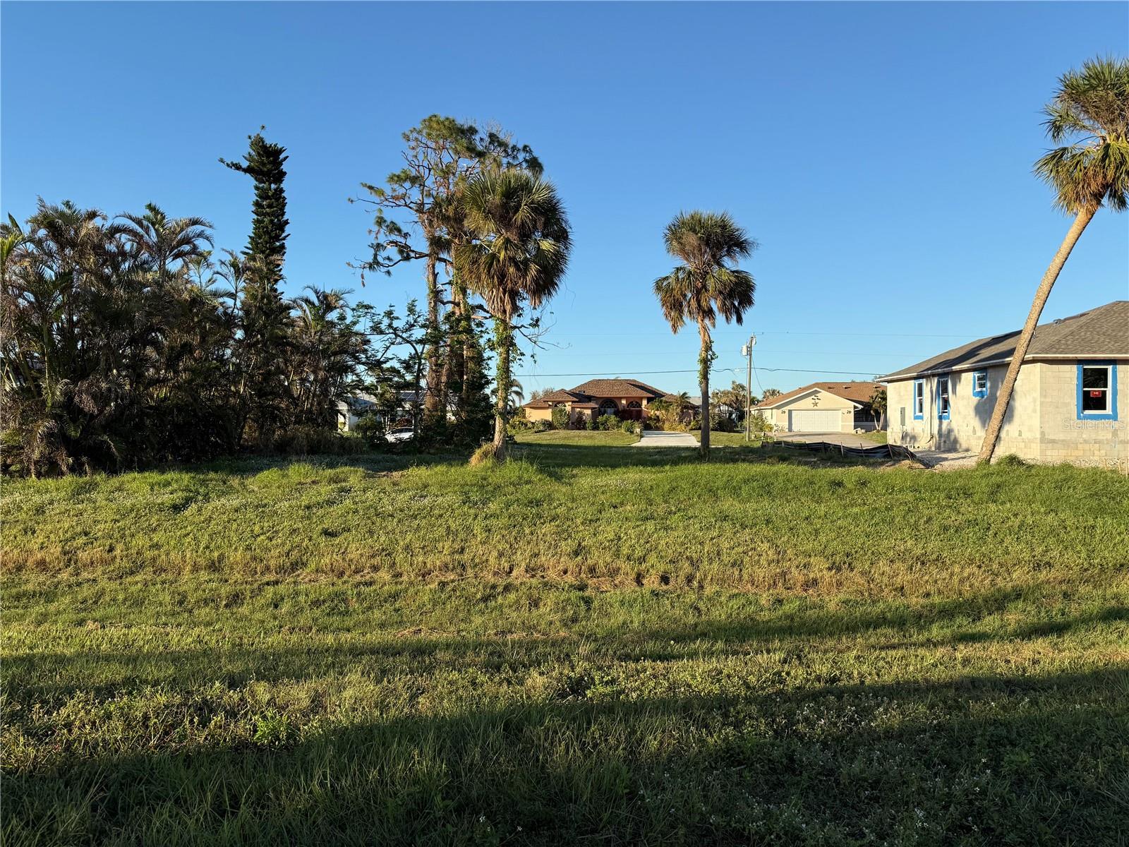 57 MARK TWAIN LN, ROTONDA WEST, FL, 33947