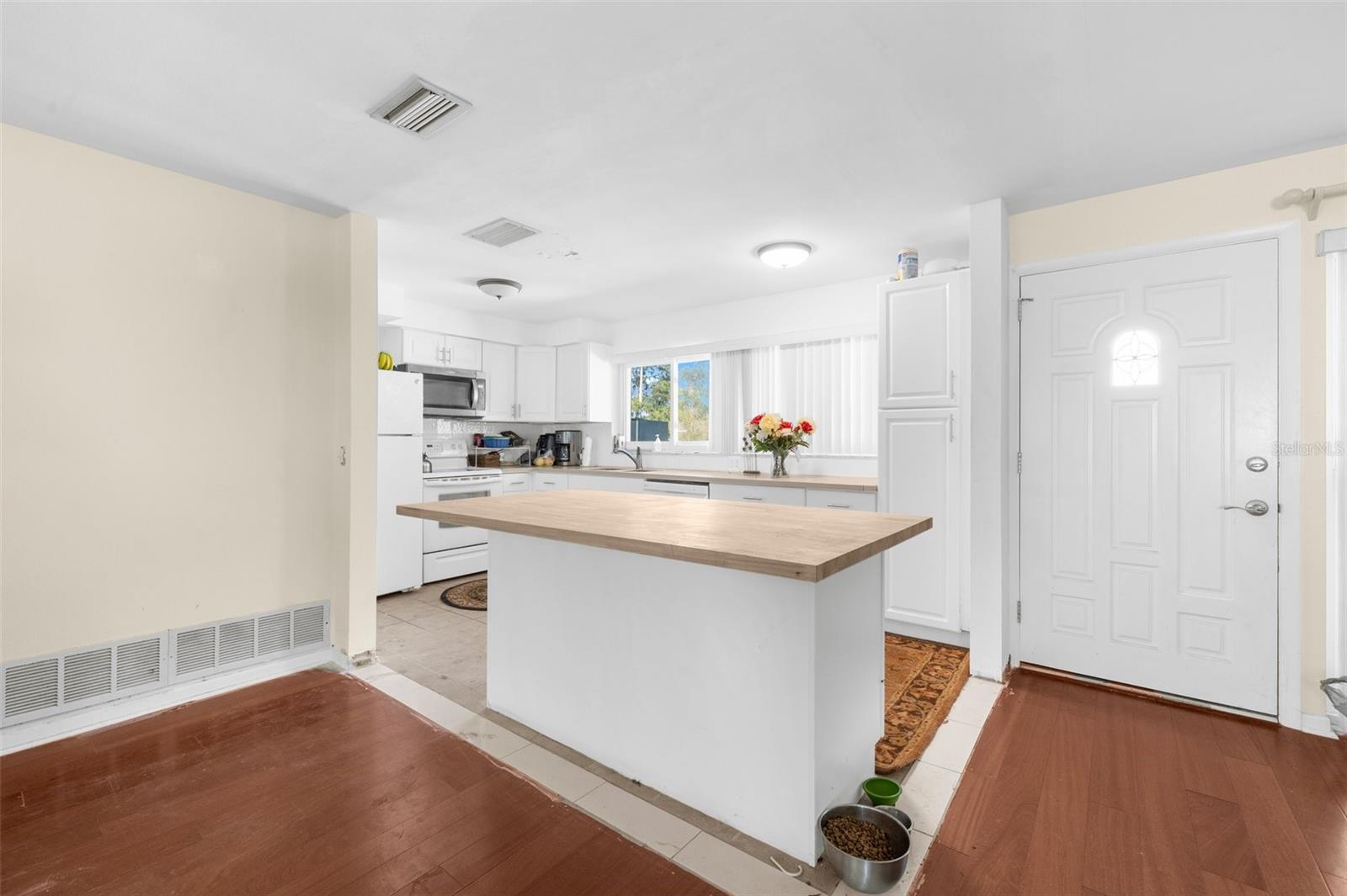 1711 PATLIN CIR S, LARGO, FL, 33770