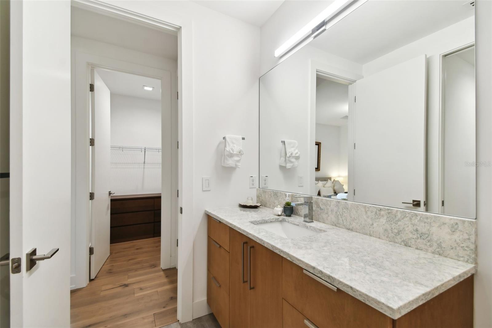 2803 W AQUILLA ST, TAMPA, FL, 33629