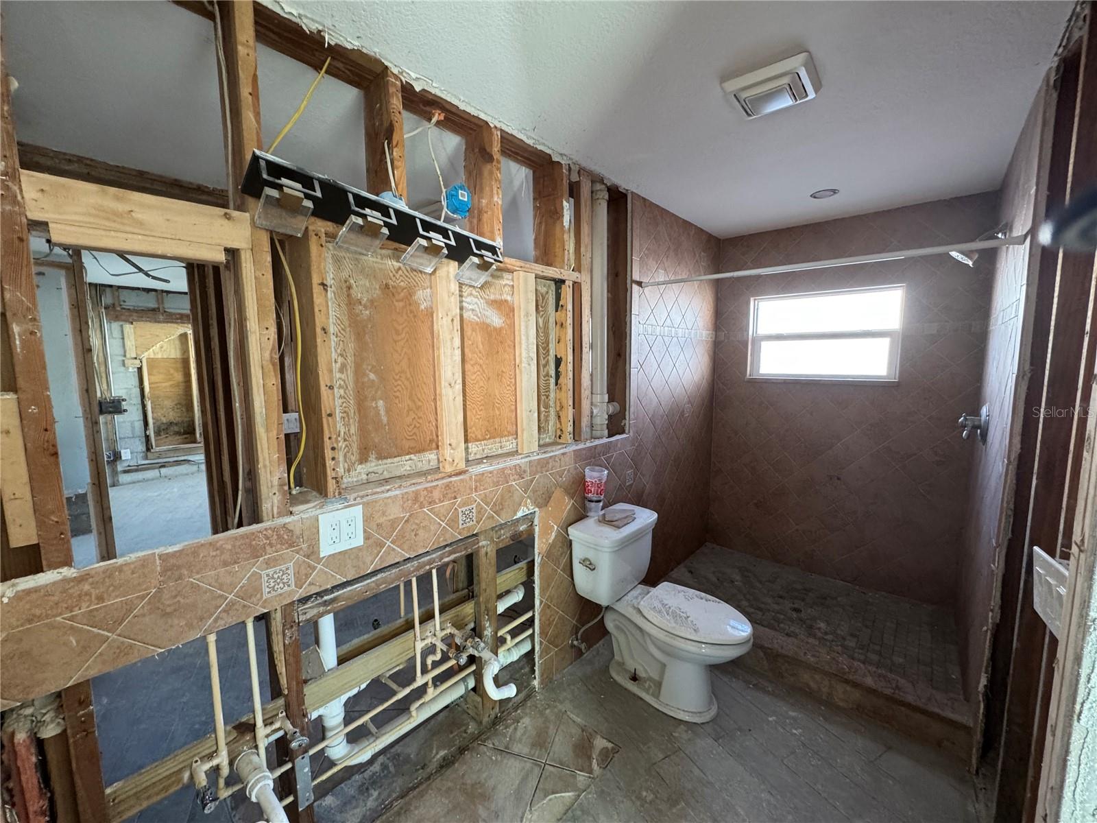 803 BAY POINT DR, MADEIRA BEACH, FL, 33708