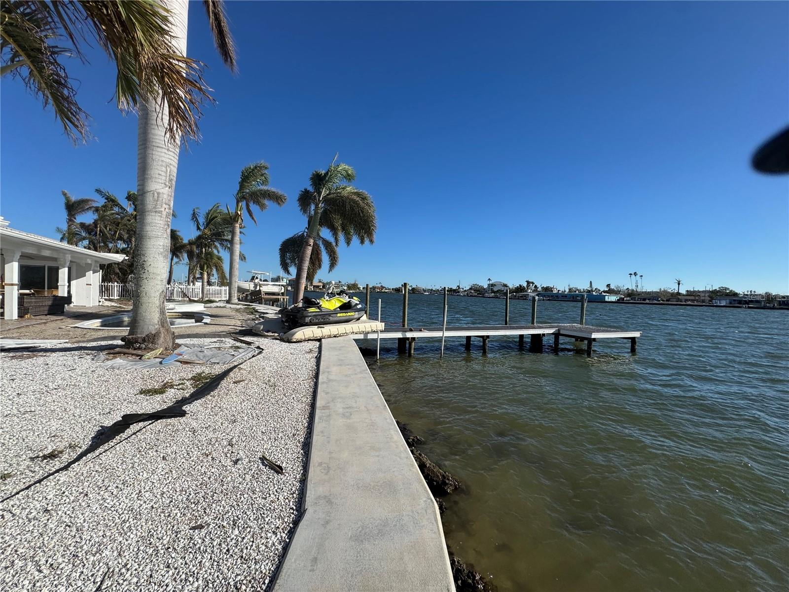 803 BAY POINT DR, MADEIRA BEACH, FL, 33708