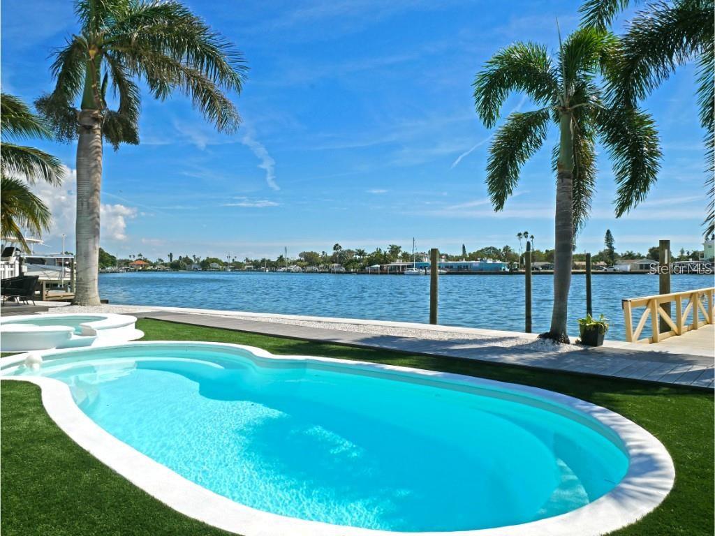 803 BAY POINT DR, MADEIRA BEACH, FL, 33708