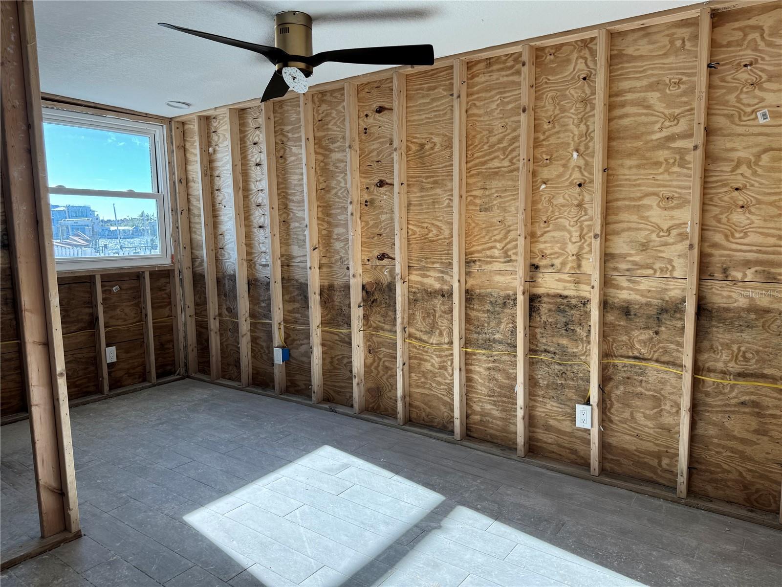 803 BAY POINT DR, MADEIRA BEACH, FL, 33708