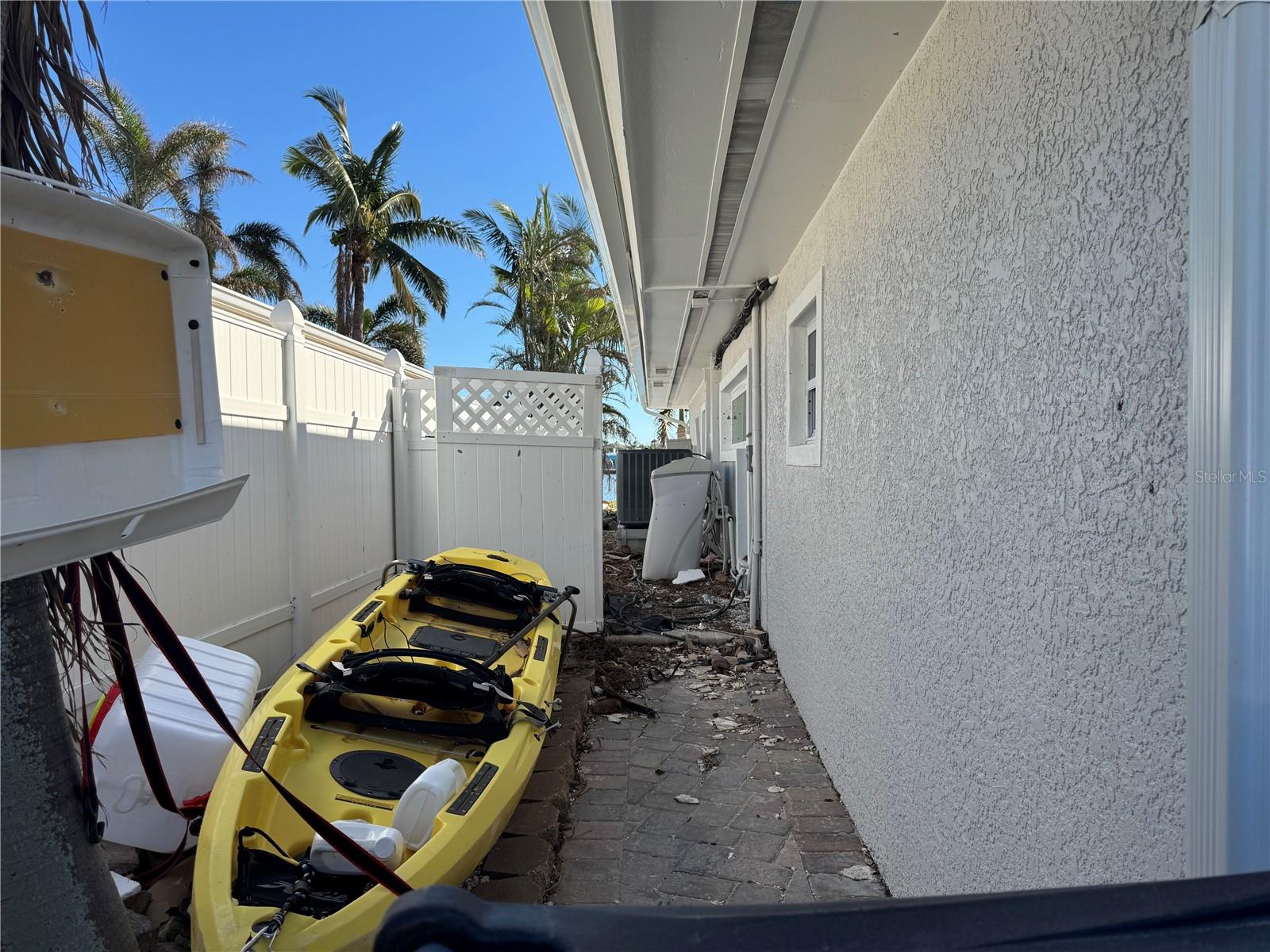 803 BAY POINT DR, MADEIRA BEACH, FL, 33708