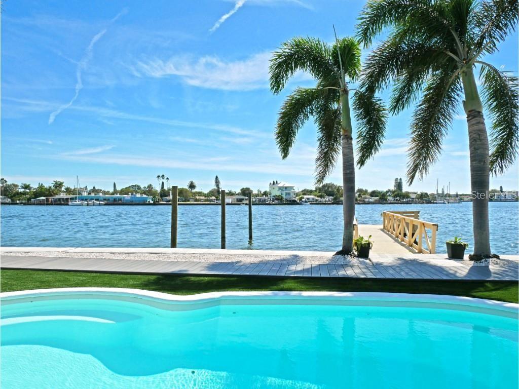 803 BAY POINT DR, MADEIRA BEACH, FL, 33708