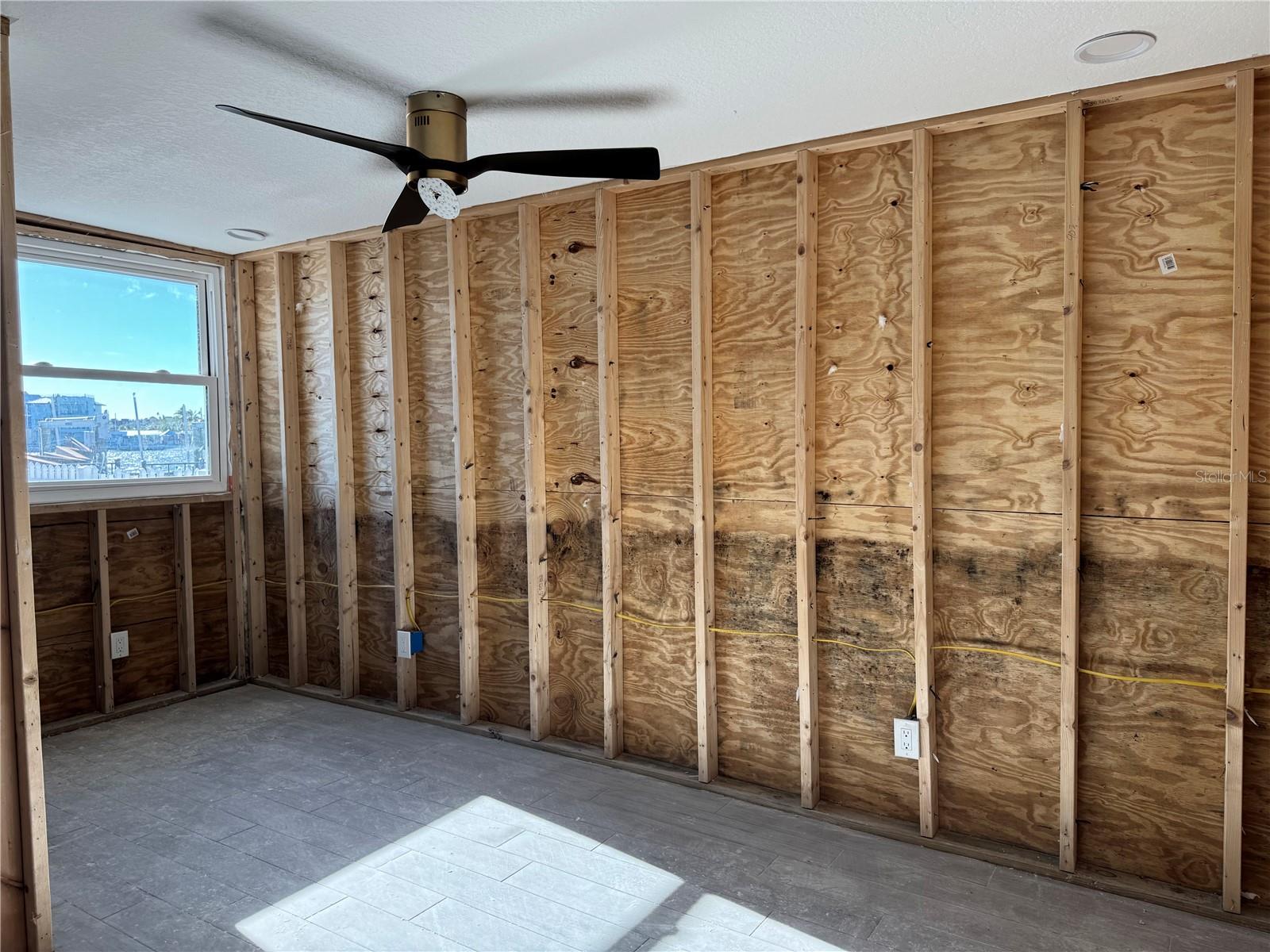 803 BAY POINT DR, MADEIRA BEACH, FL, 33708