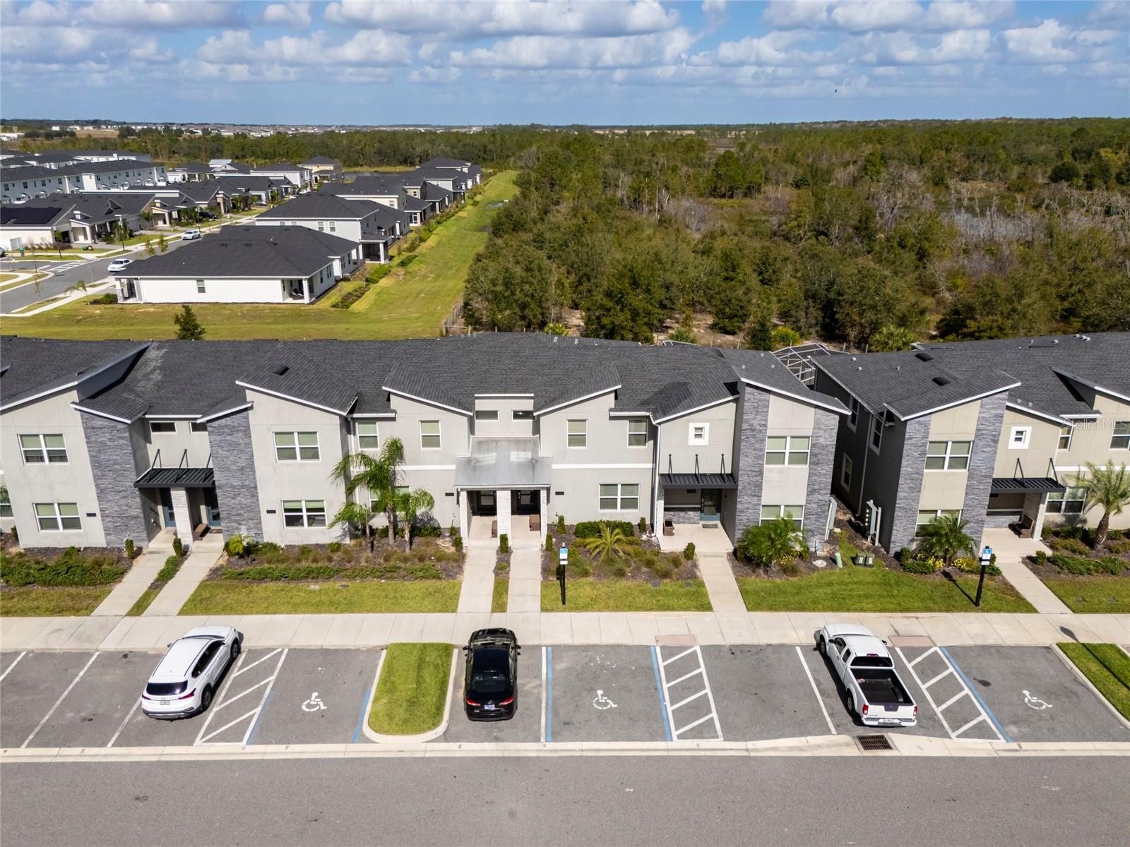 8987 CABOT CLIFFS DR, DAVENPORT, FL, 33896