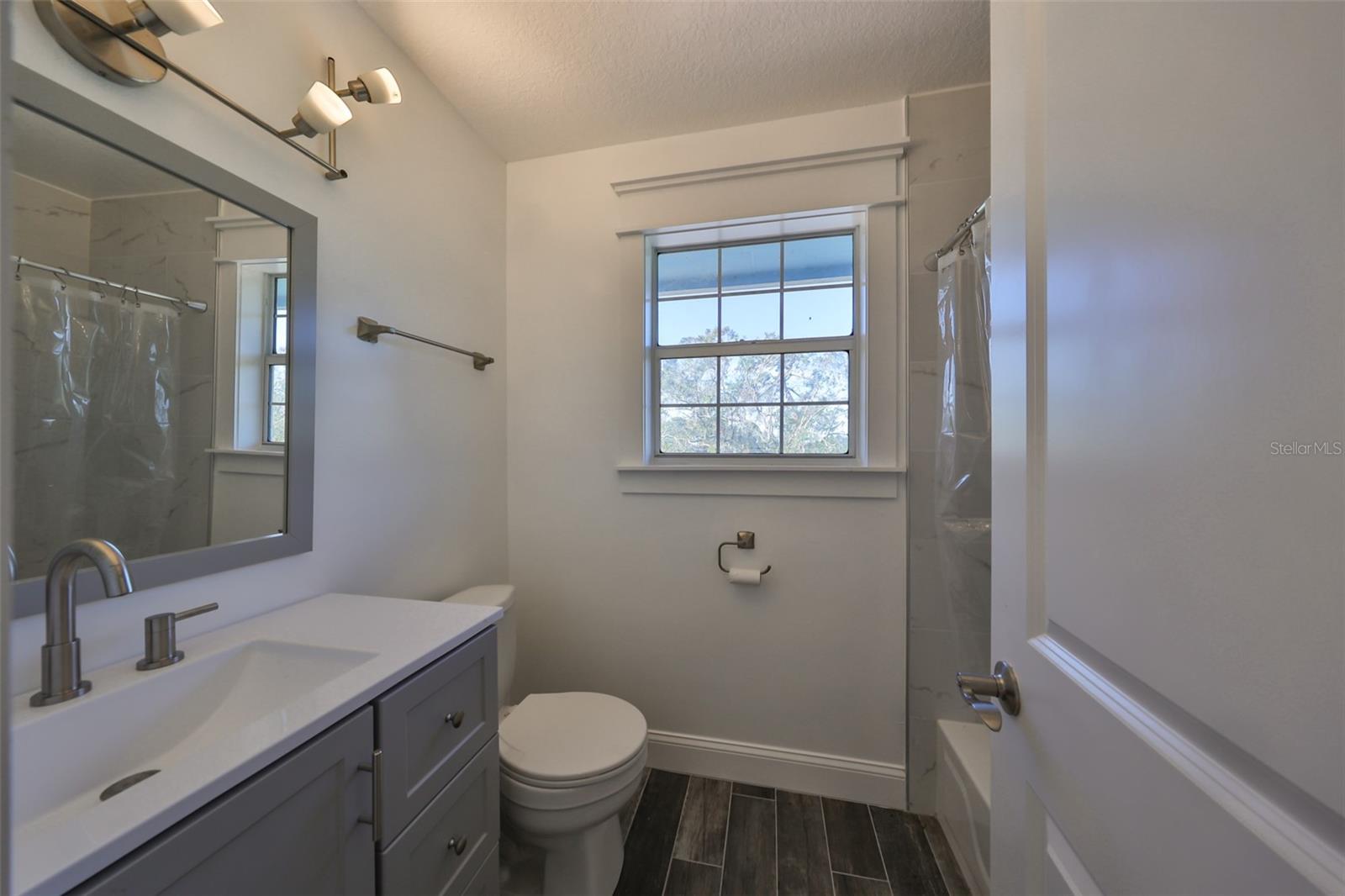 19212 GRANGE HALL LOOP, WIMAUMA, FL, 33598