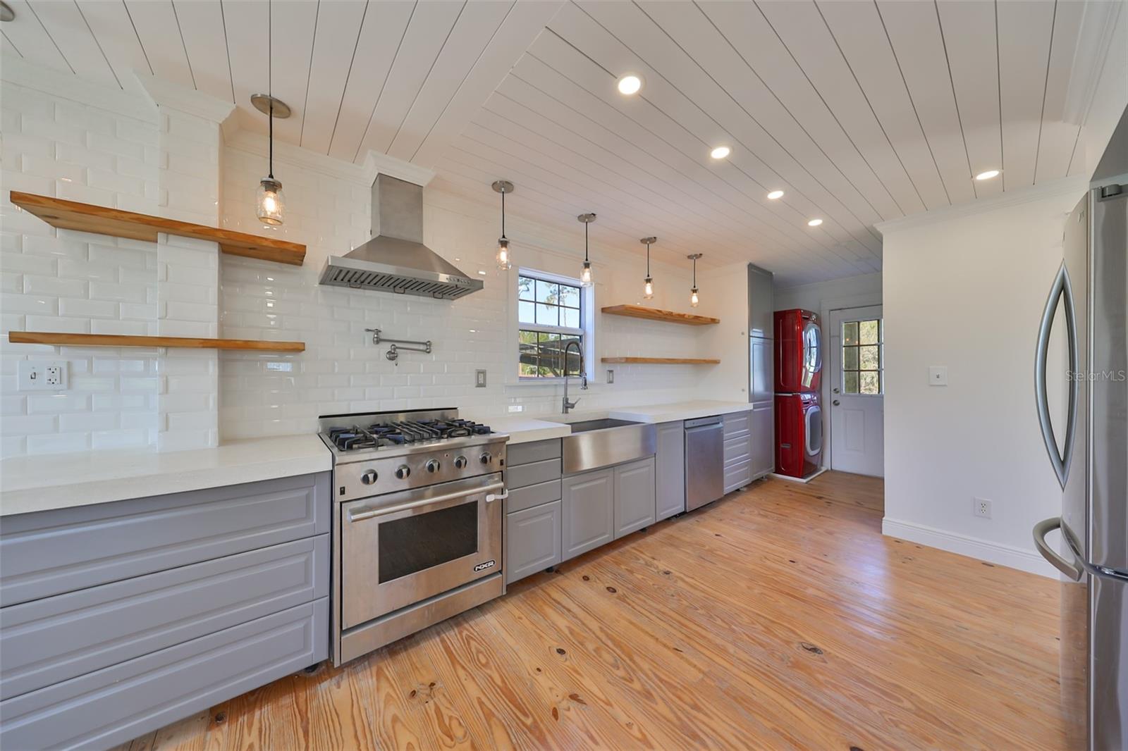 19212 GRANGE HALL LOOP, WIMAUMA, FL, 33598