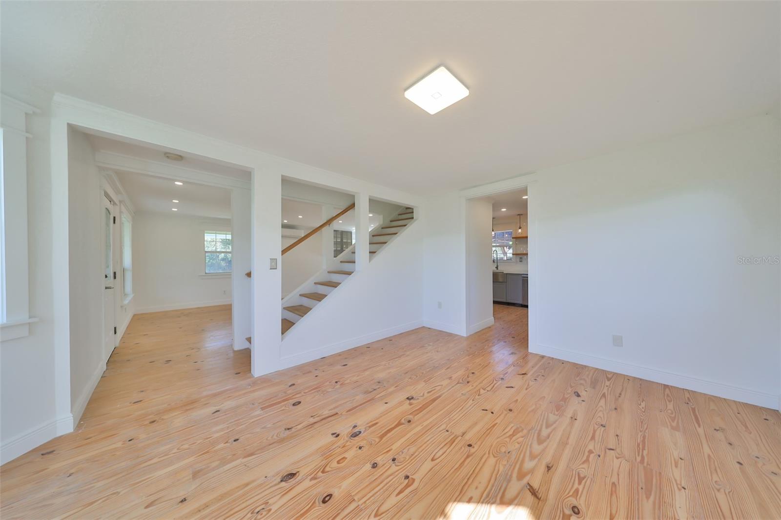 19212 GRANGE HALL LOOP, WIMAUMA, FL, 33598