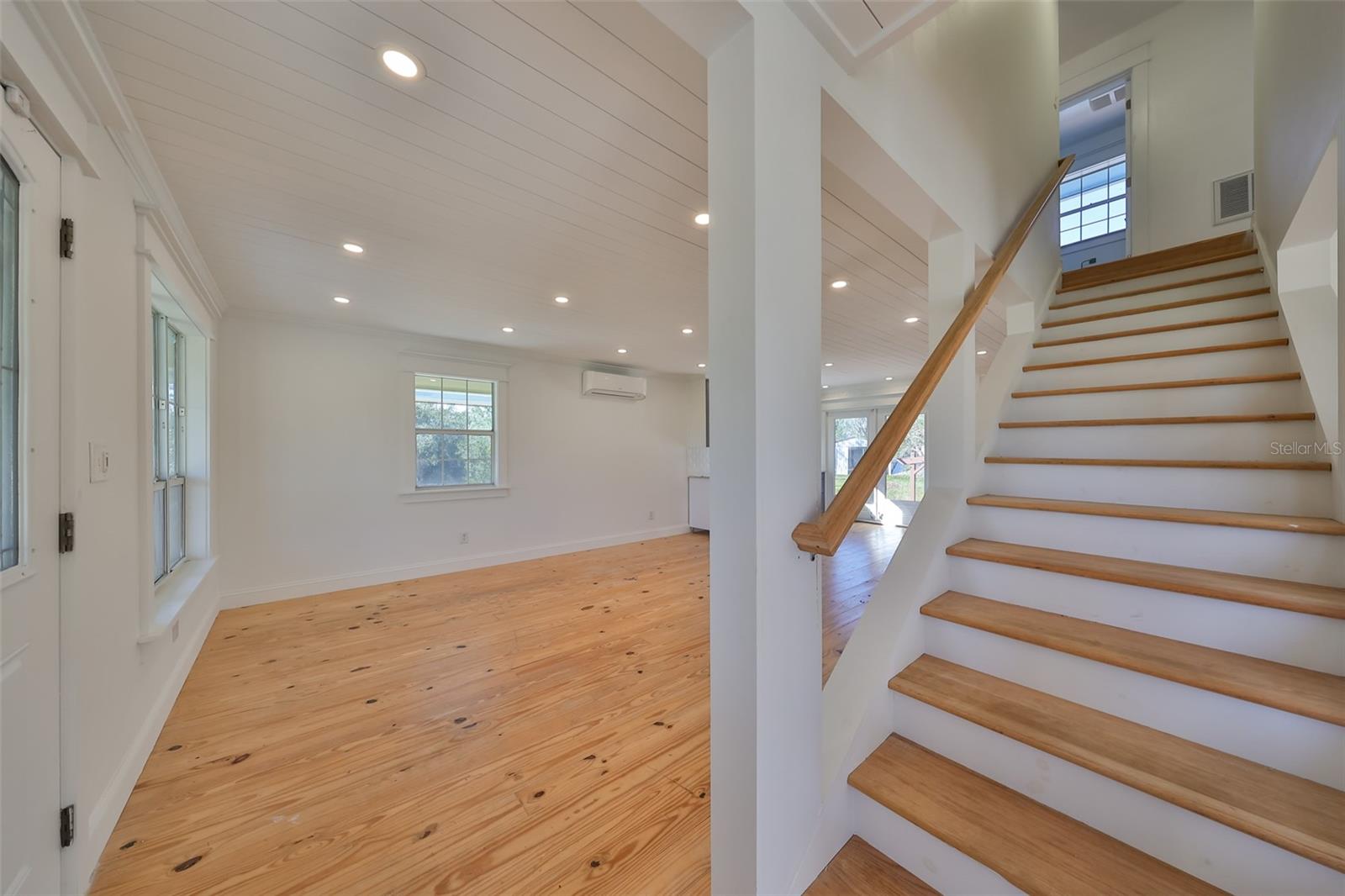 19212 GRANGE HALL LOOP, WIMAUMA, FL, 33598