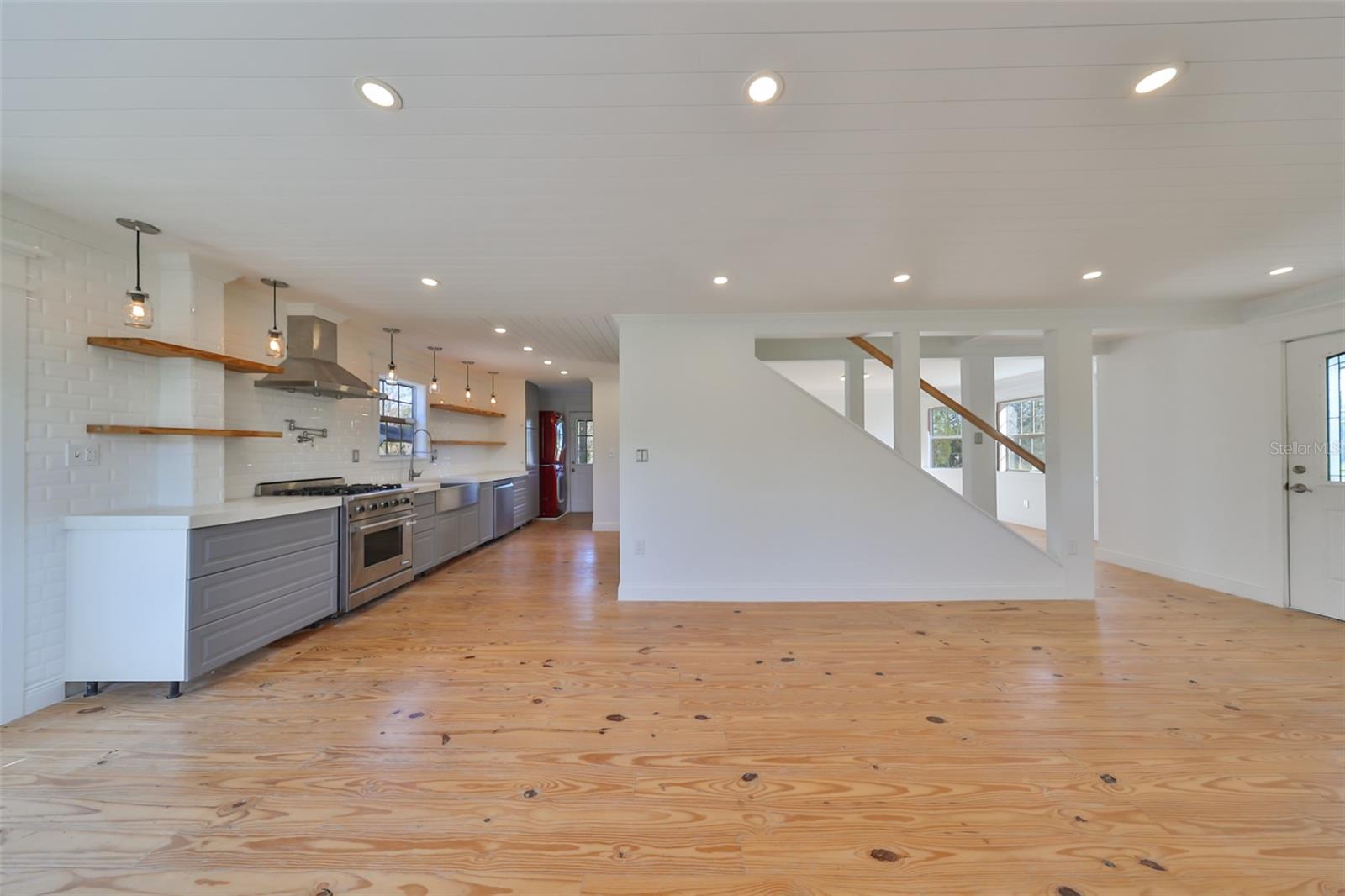 19212 GRANGE HALL LOOP, WIMAUMA, FL, 33598