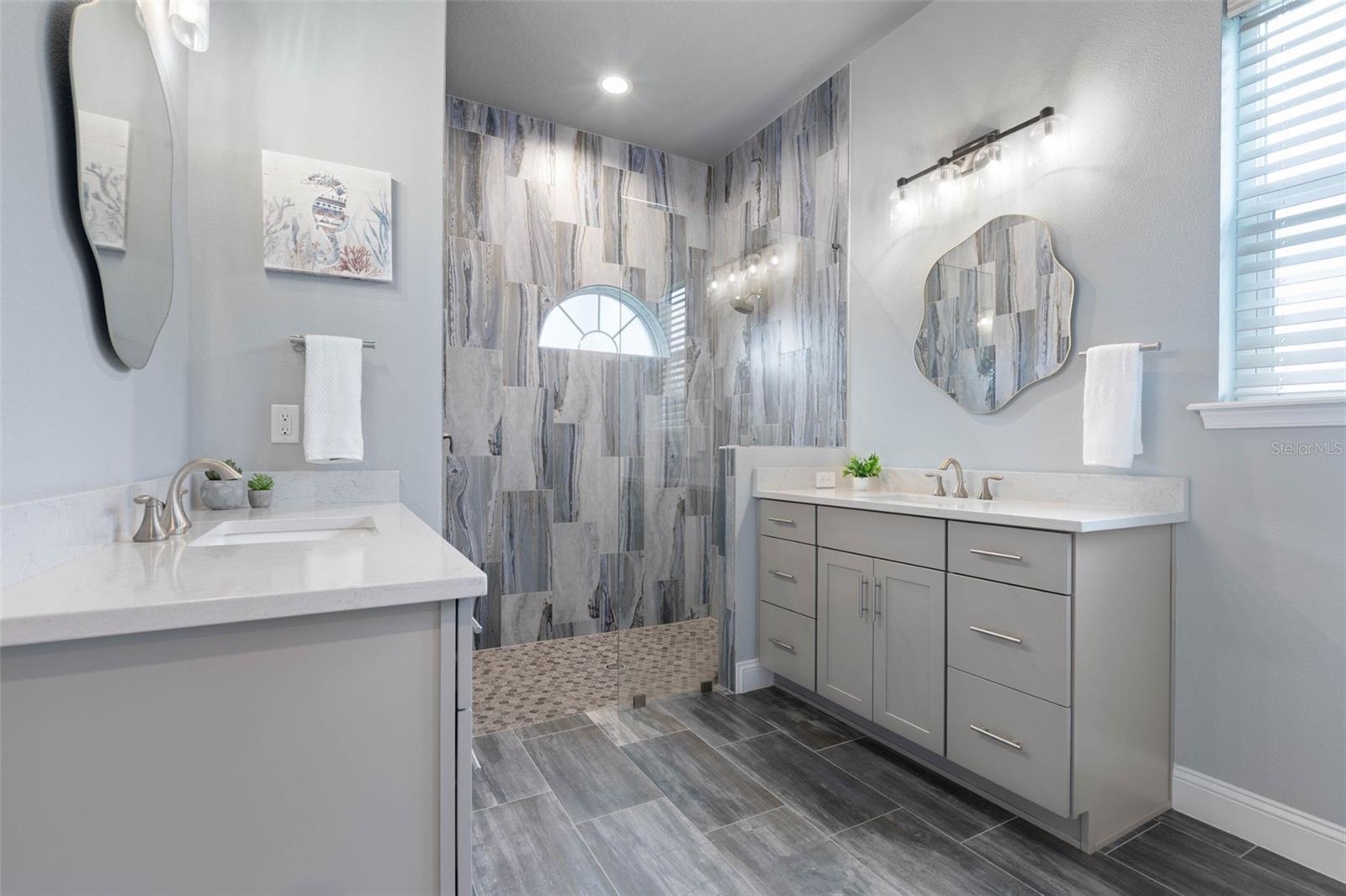 130 N LAKEWALK DR, PALM COAST, FL, 32137