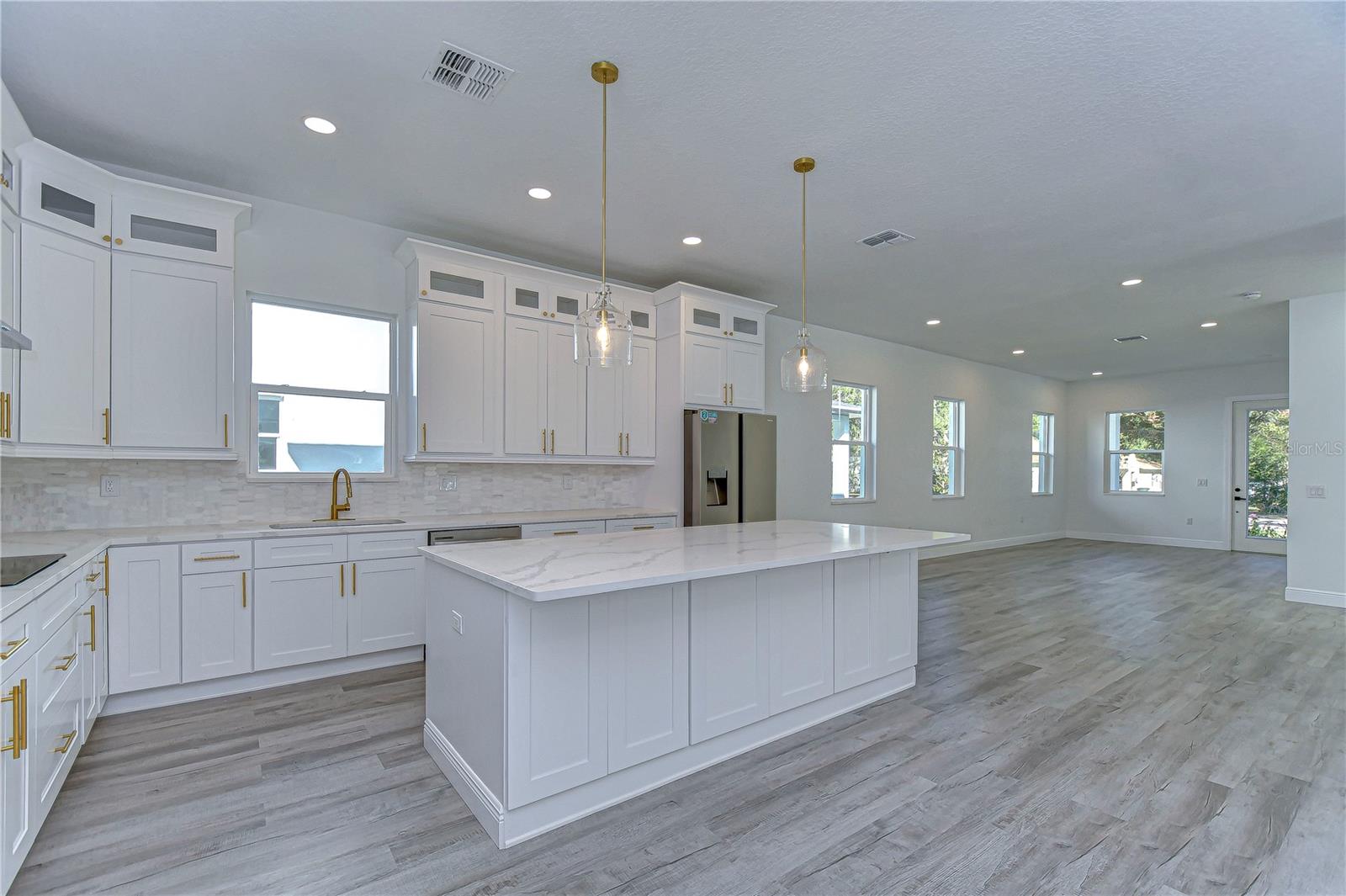515 ELM ST, SAFETY HARBOR, FL, 34695