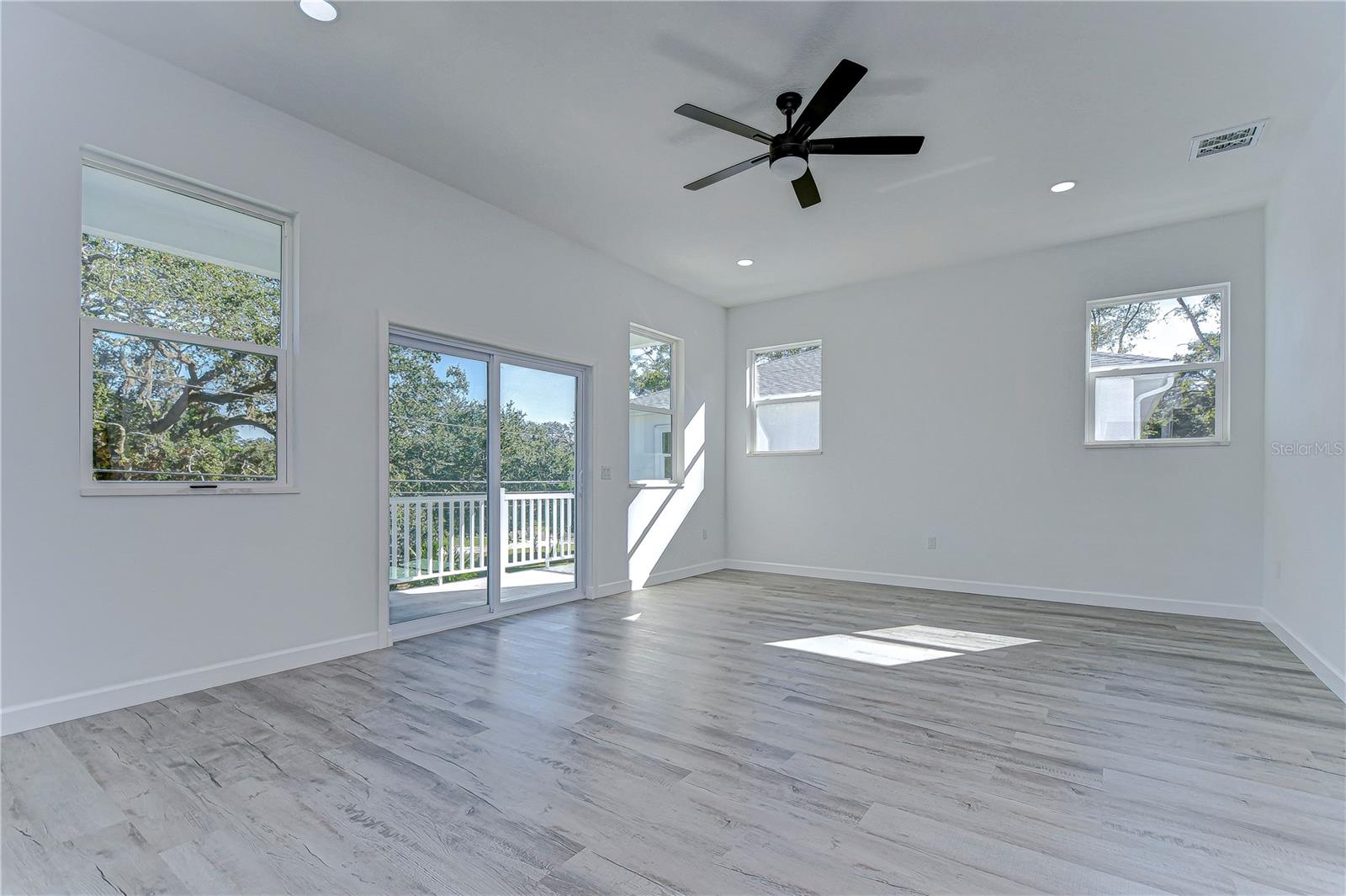 515 ELM ST, SAFETY HARBOR, FL, 34695