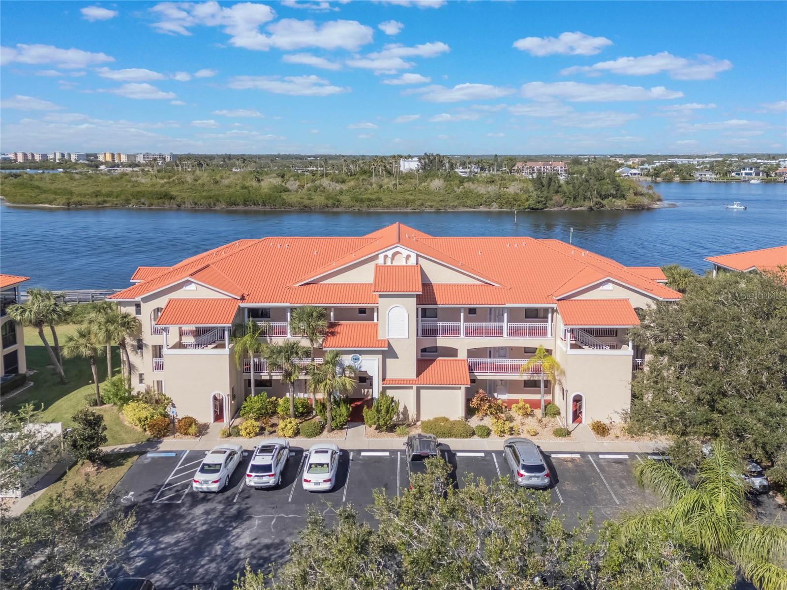 460 BOUCHELLE DR #305, NEW SMYRNA BEACH, FL, 32169