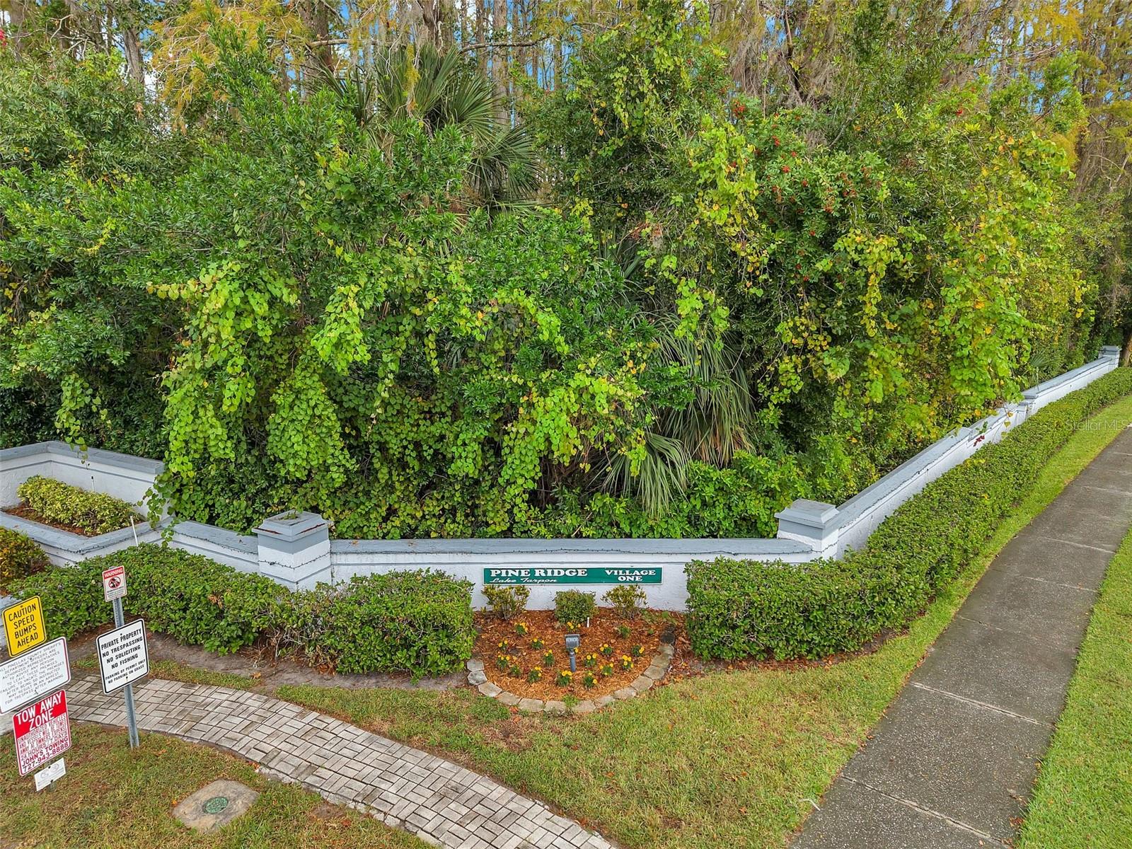1281 PINE RIDGE CIR E #H1, TARPON SPRINGS, FL, 34688