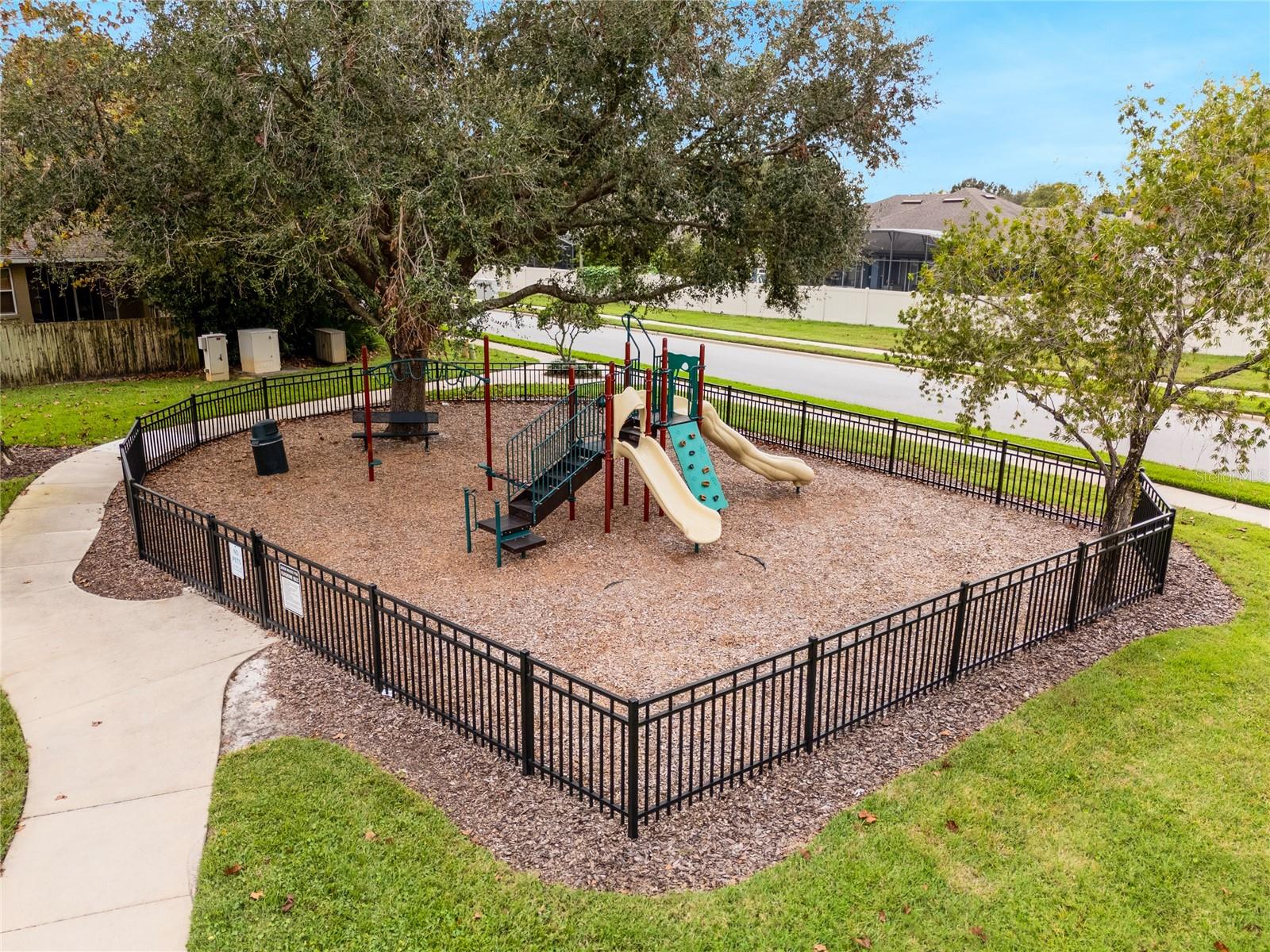 559 WOODFORD DR, DEBARY, FL, 32713
