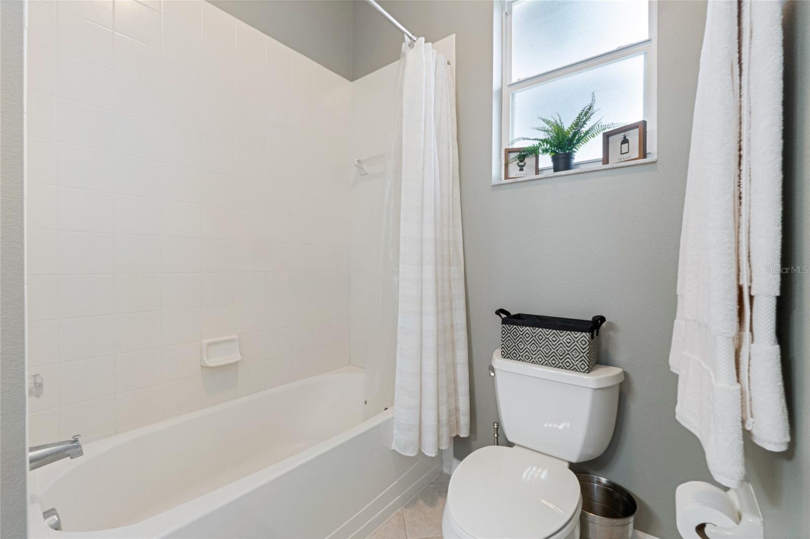 559 WOODFORD DR, DEBARY, FL, 32713