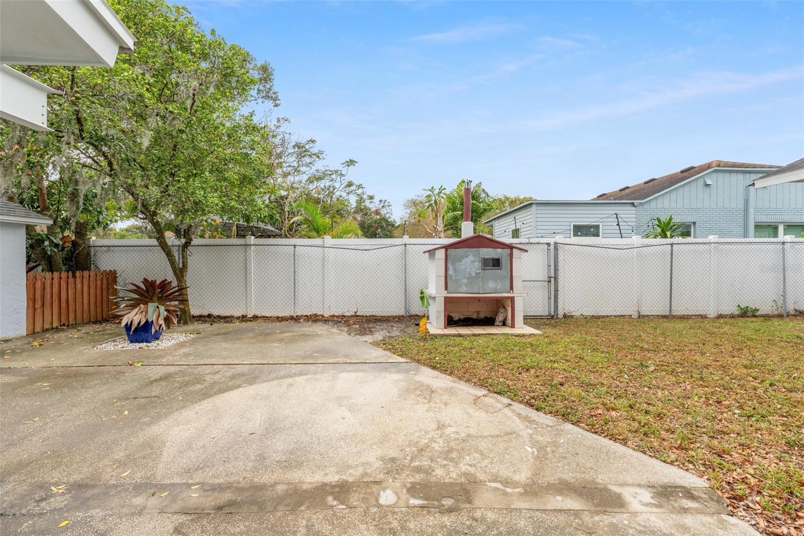 1303 E FRIERSON AVE, TAMPA, FL, 33603