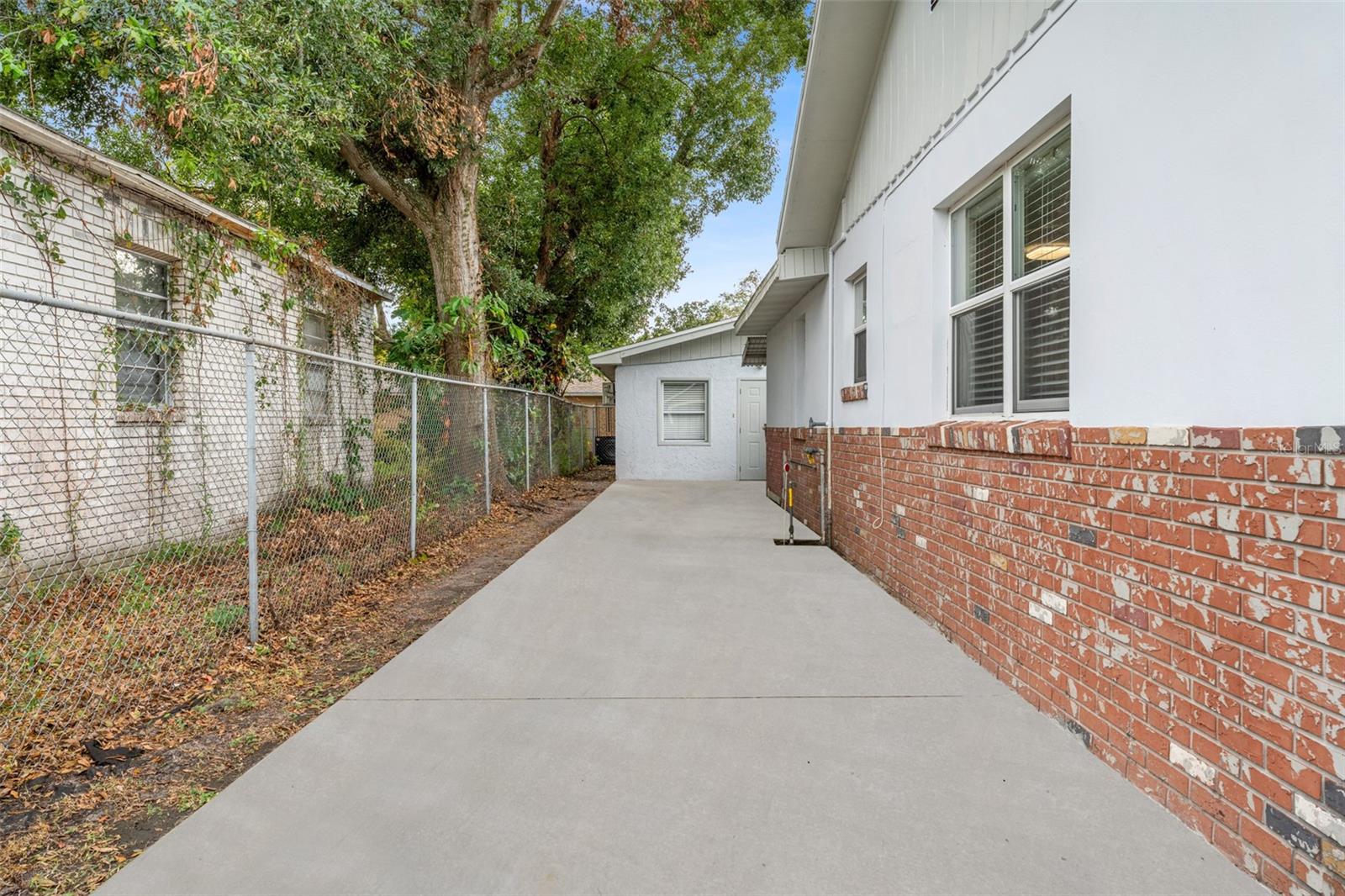 1303 E FRIERSON AVE, TAMPA, FL, 33603