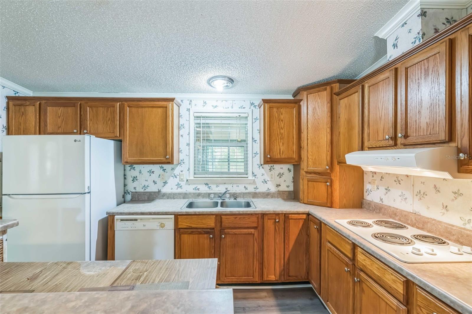 3590 PEANUT RD, COTTONDALE, FL, 32431