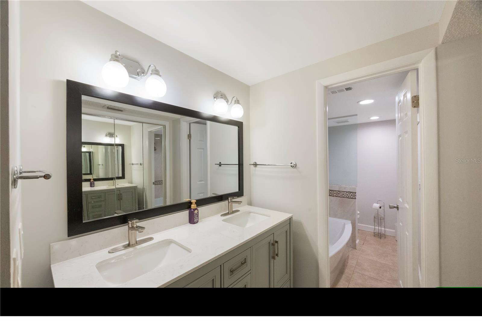 8765 BARDMOOR BLVD #107, SEMINOLE, FL, 33777