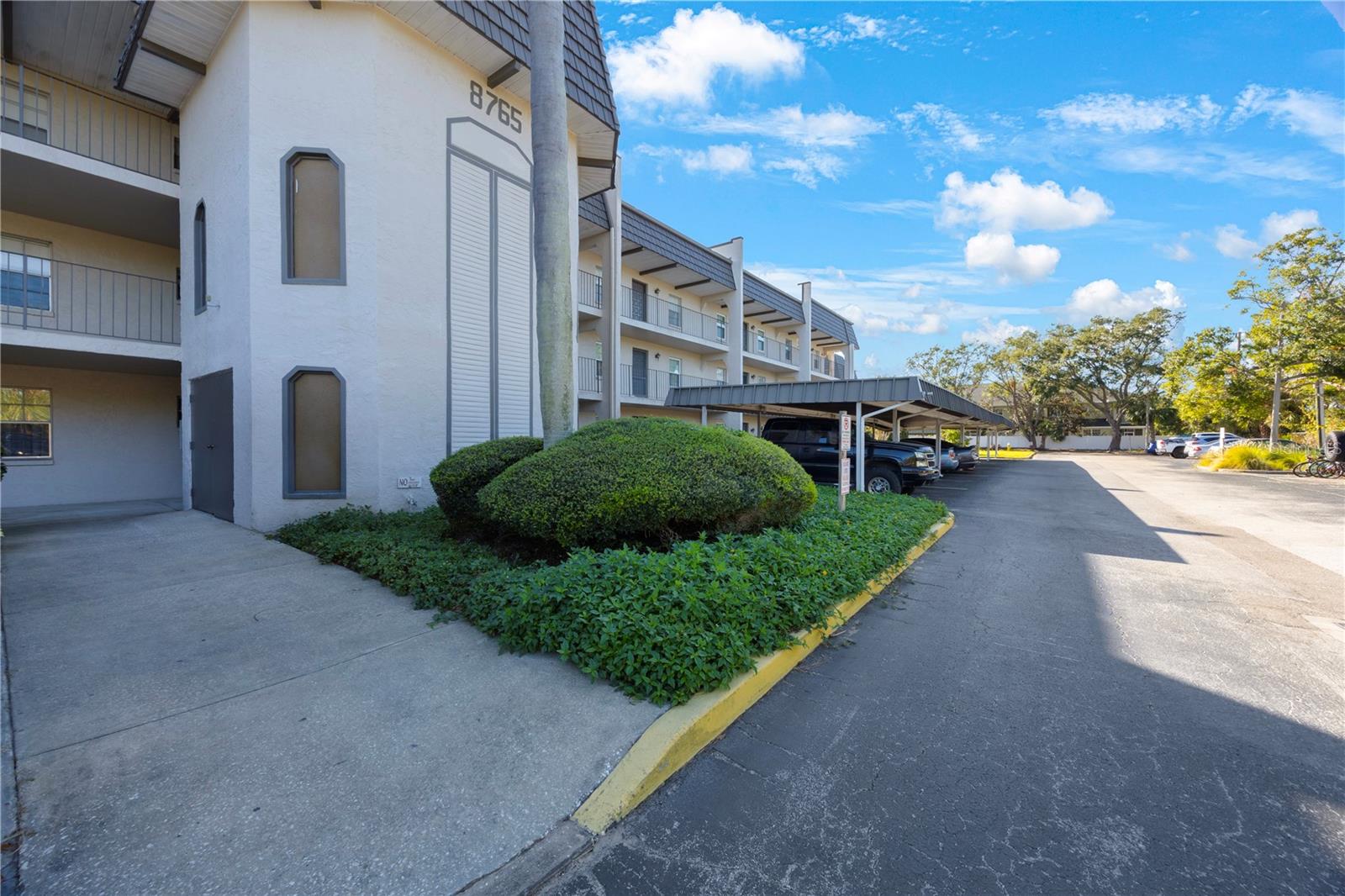 8765 BARDMOOR BLVD #107, SEMINOLE, FL, 33777