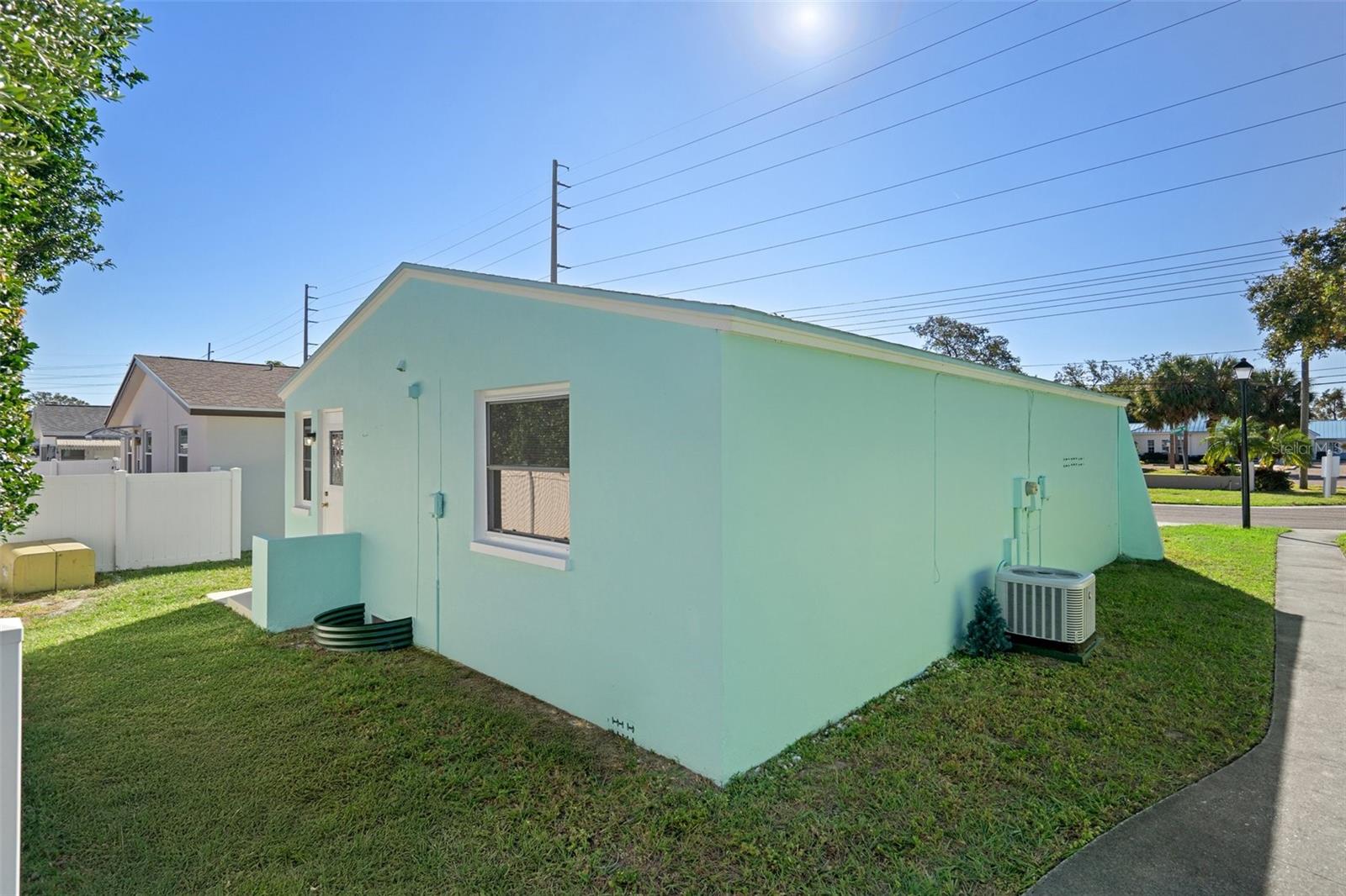 1002 IBIS CT, DUNEDIN, FL, 34698