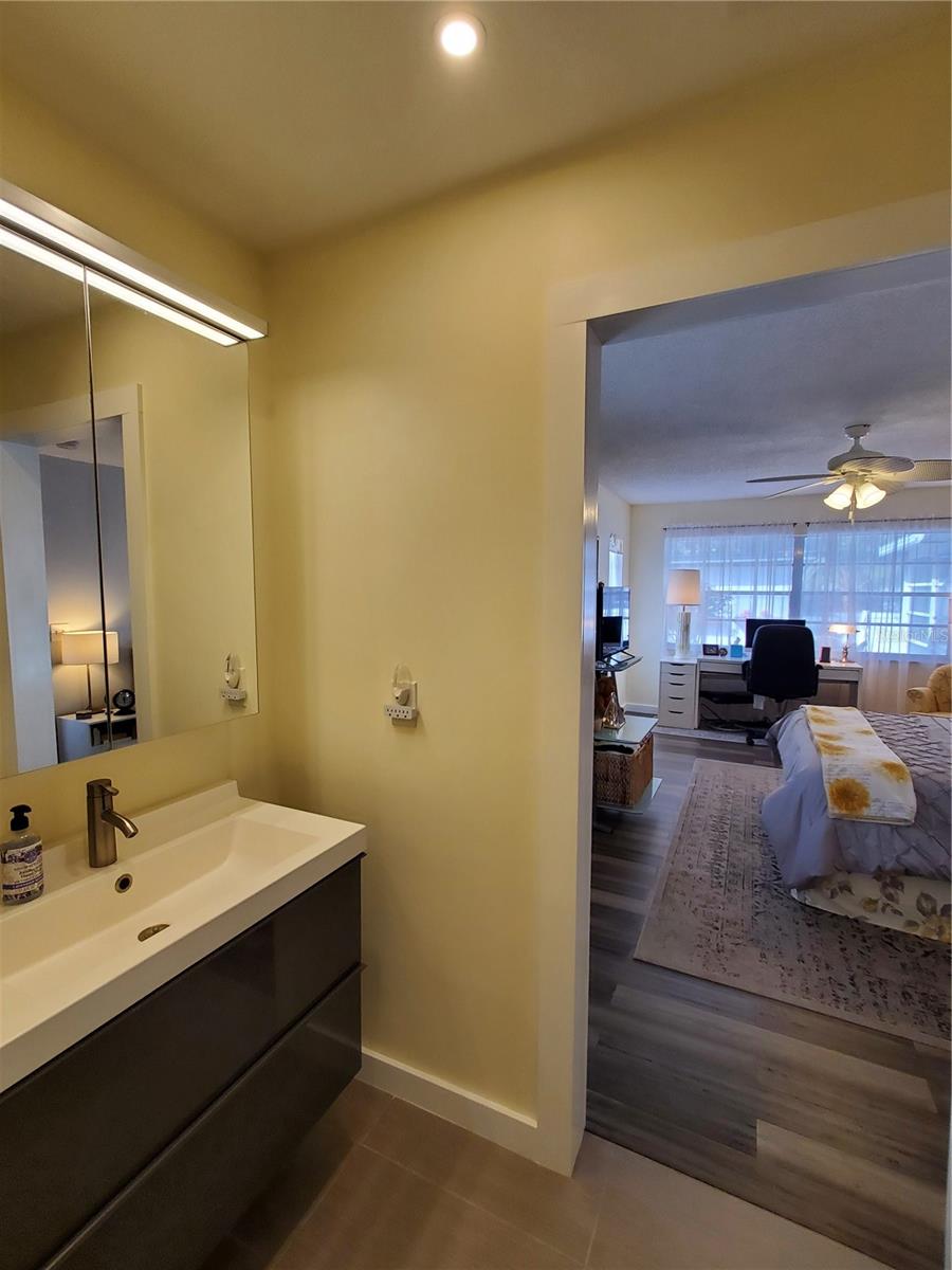 1707 NEW BEDFORD DR, SUN CITY CENTER, FL, 33573