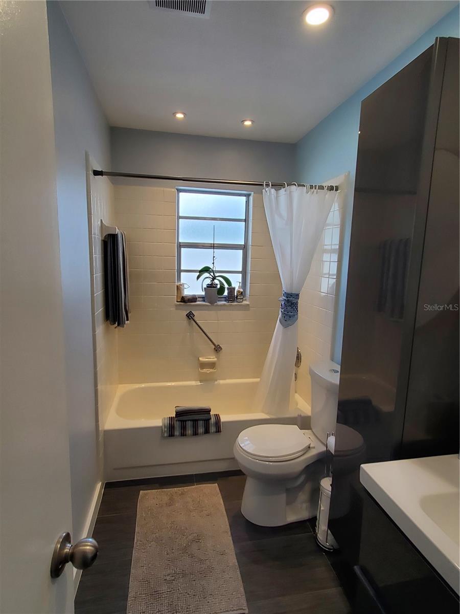 1707 NEW BEDFORD DR, SUN CITY CENTER, FL, 33573