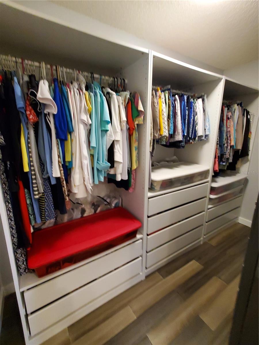 1707 NEW BEDFORD DR, SUN CITY CENTER, FL, 33573