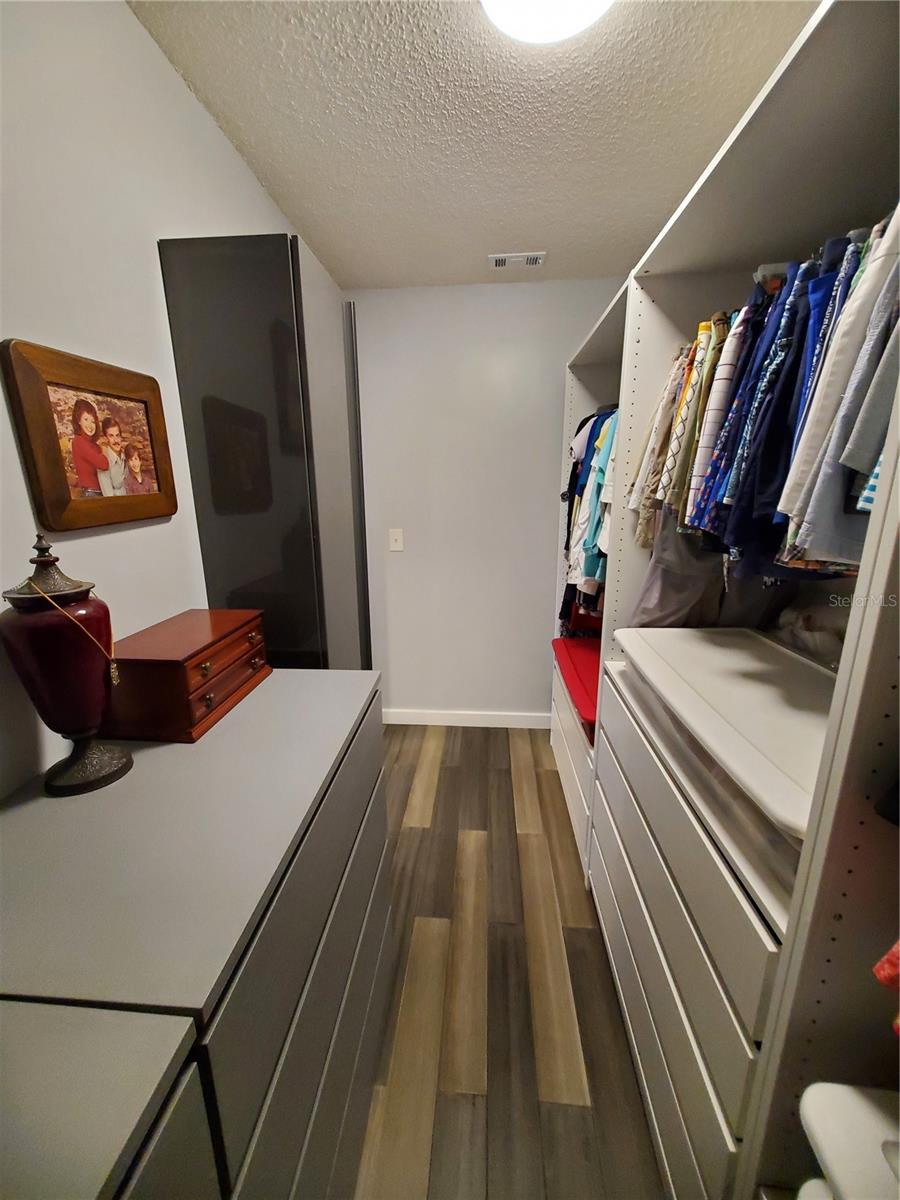 1707 NEW BEDFORD DR, SUN CITY CENTER, FL, 33573