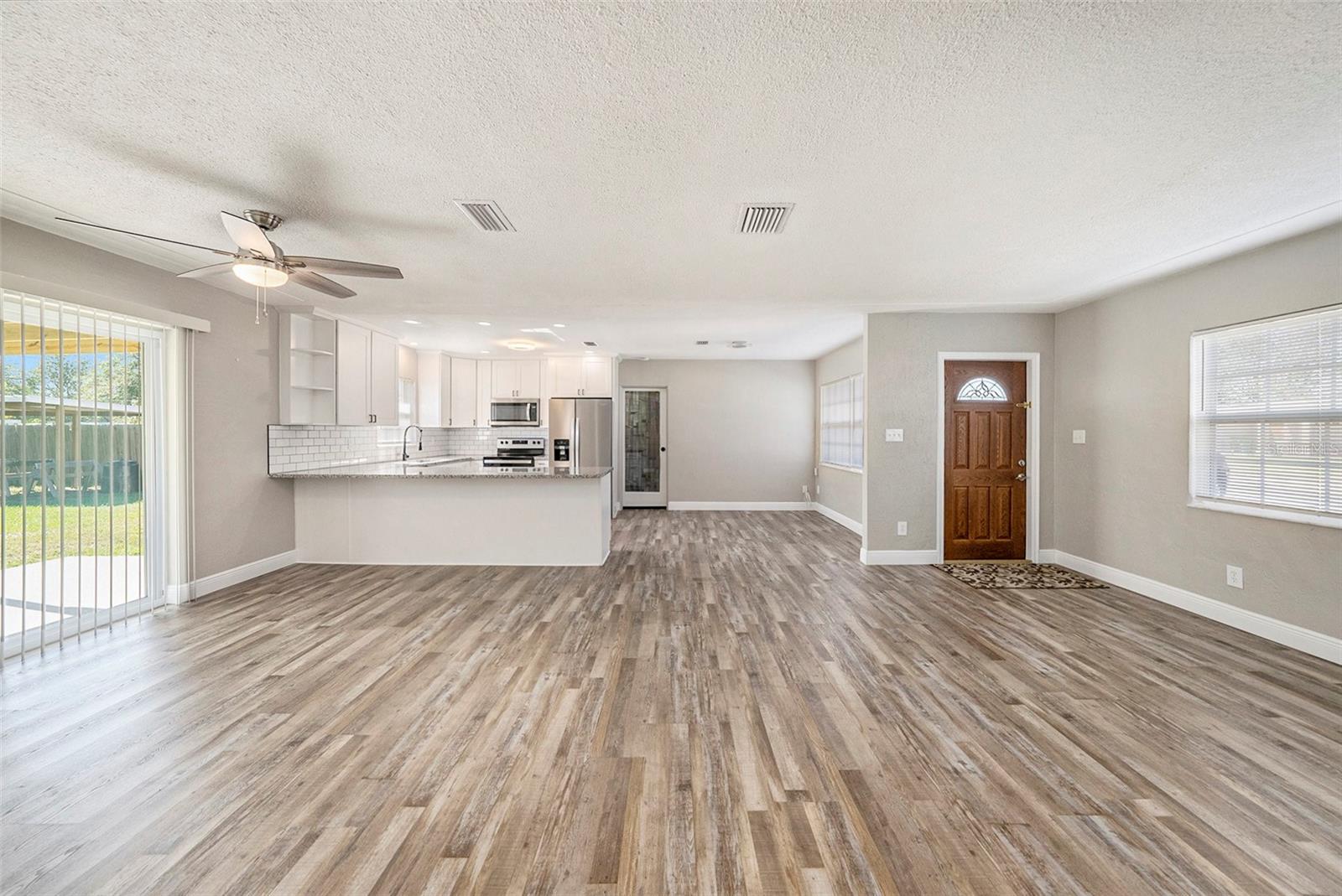 6100 40TH AVE N, ST PETERSBURG, FL, 33709