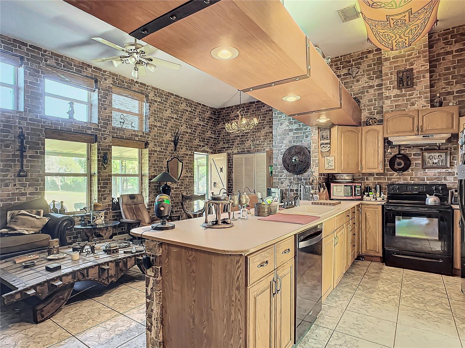 2607 OSCEOLA BLUFF LN, GENEVA, FL, 32732
