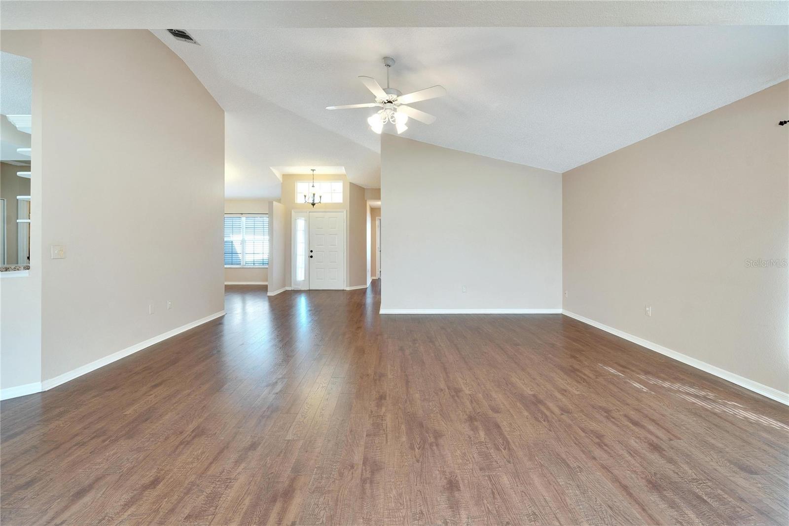 334 CALOOSA PALMS CT, SUN CITY CENTER, FL, 33573