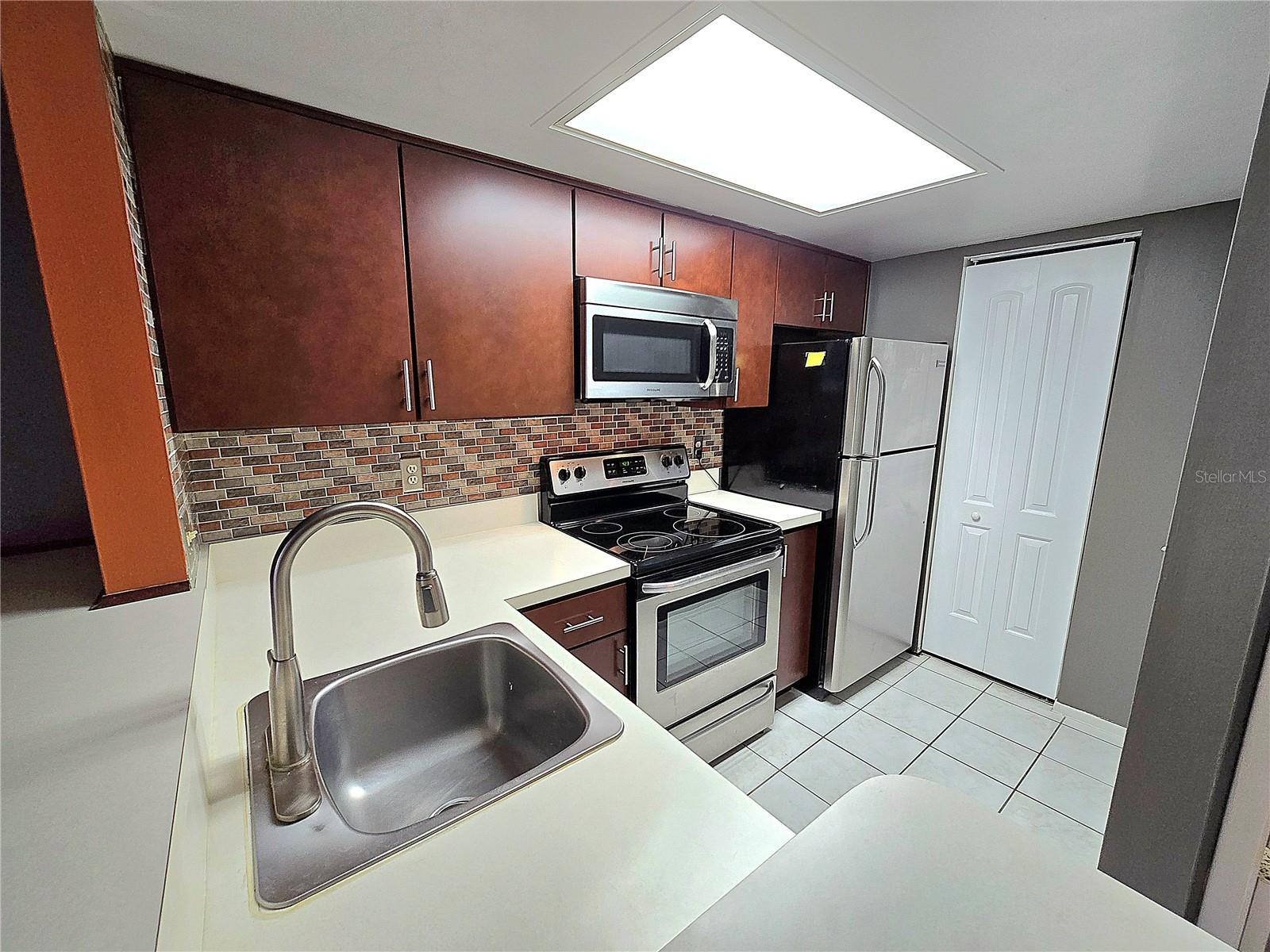 8632 TAHOE CT #7, TAMPA, FL, 33614