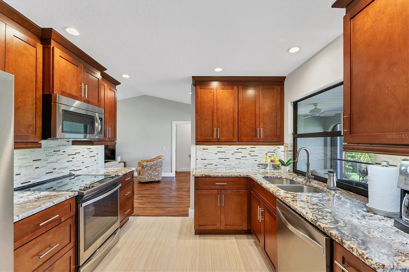 18686 ARAPAHOE CIR, PORT CHARLOTTE, FL, 33948