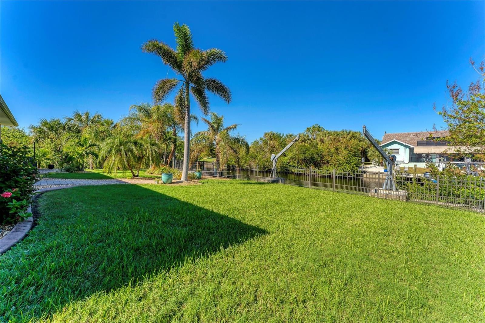 18686 ARAPAHOE CIR, PORT CHARLOTTE, FL, 33948