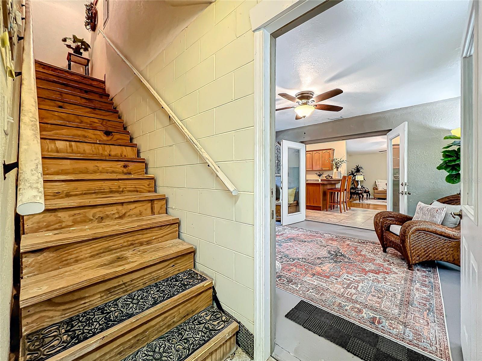 1415 E 9TH AVE, MOUNT DORA, FL, 32757