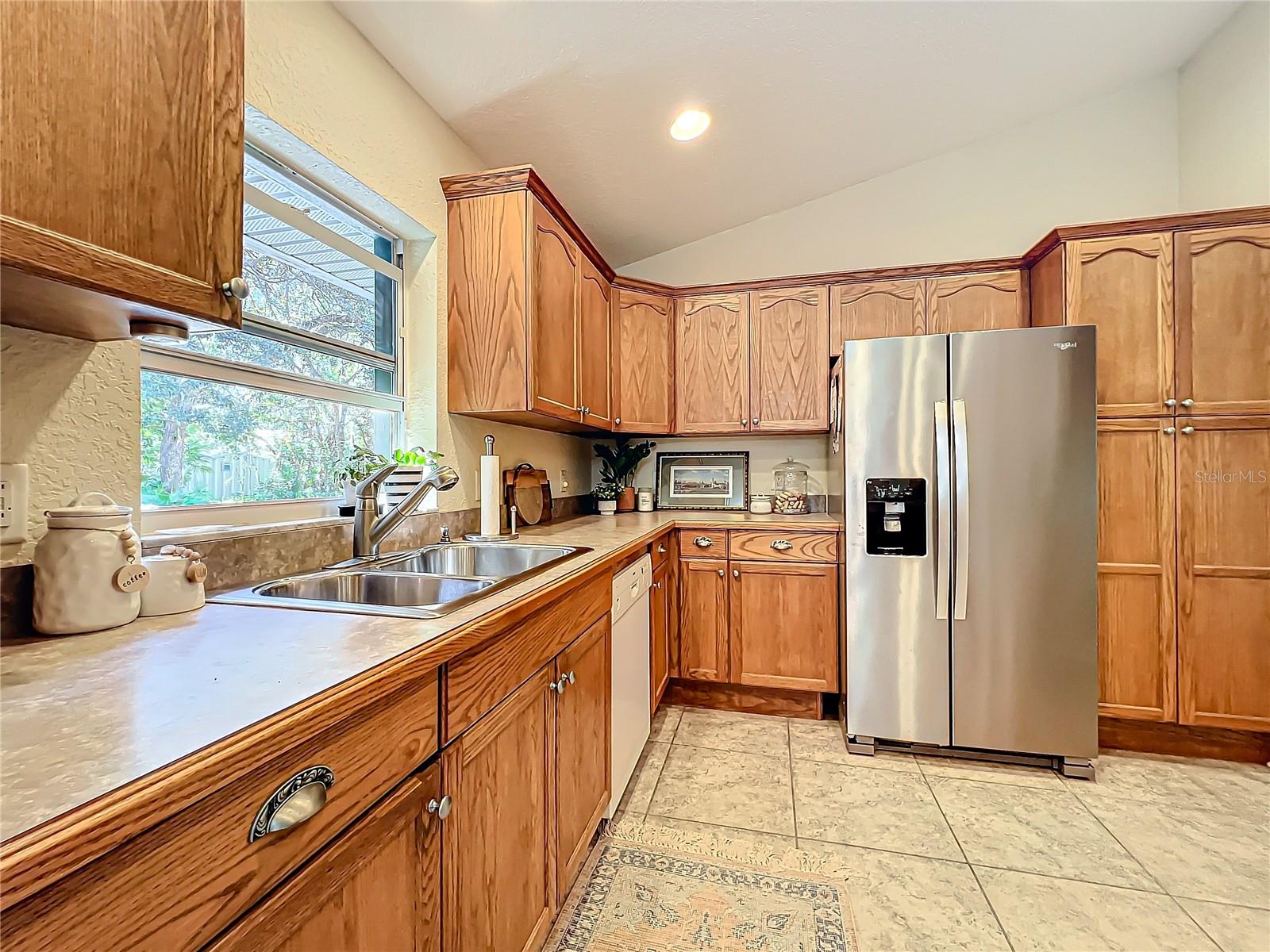 1415 E 9TH AVE, MOUNT DORA, FL, 32757