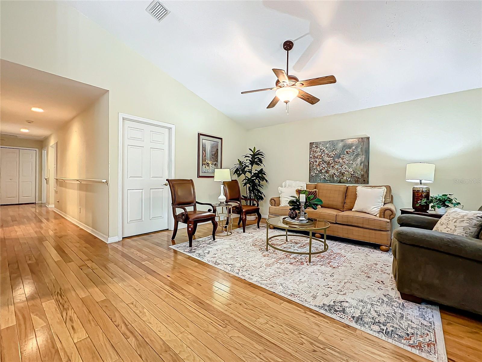 1415 E 9TH AVE, MOUNT DORA, FL, 32757