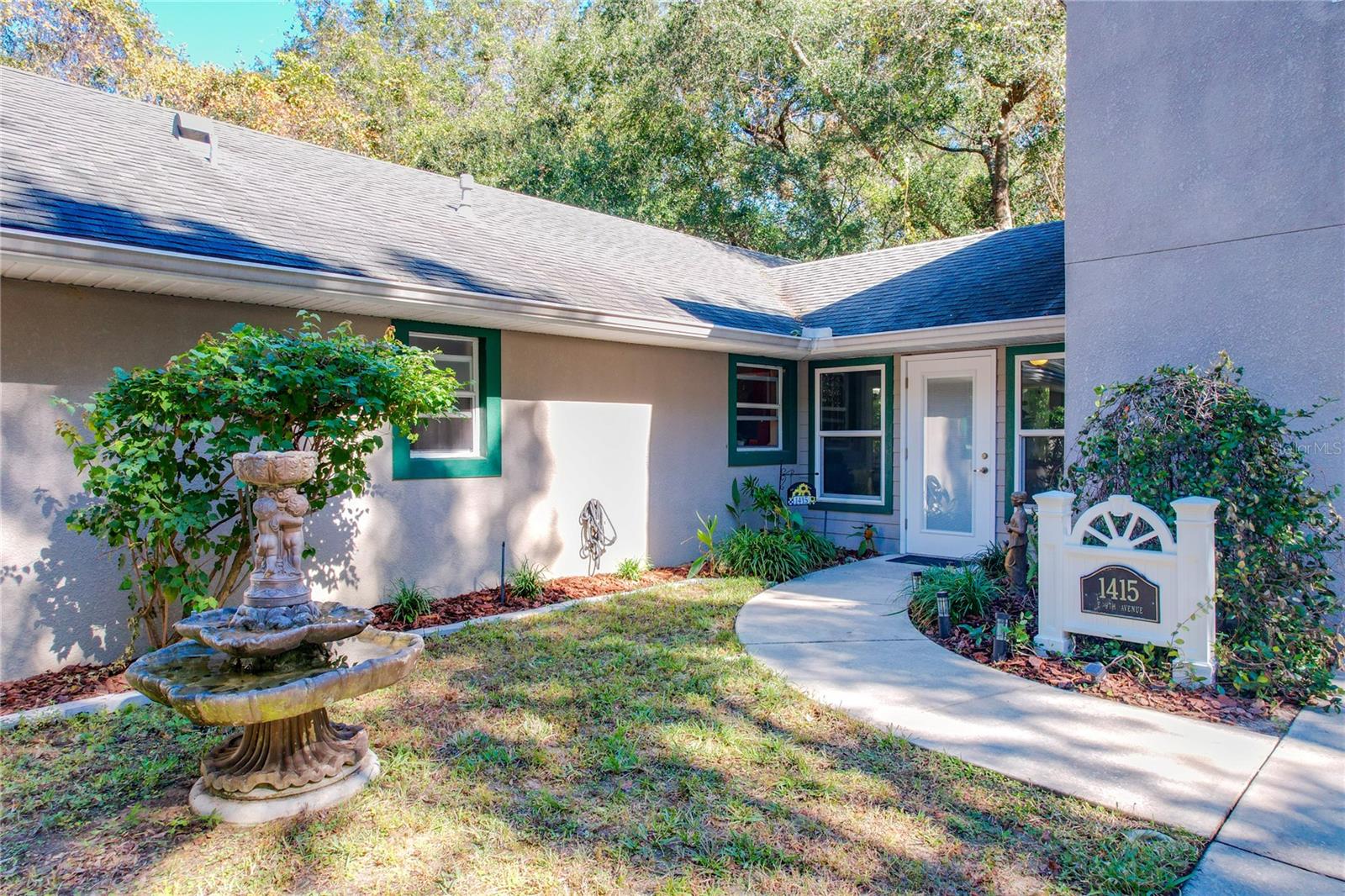 1415 E 9TH AVE, MOUNT DORA, FL, 32757