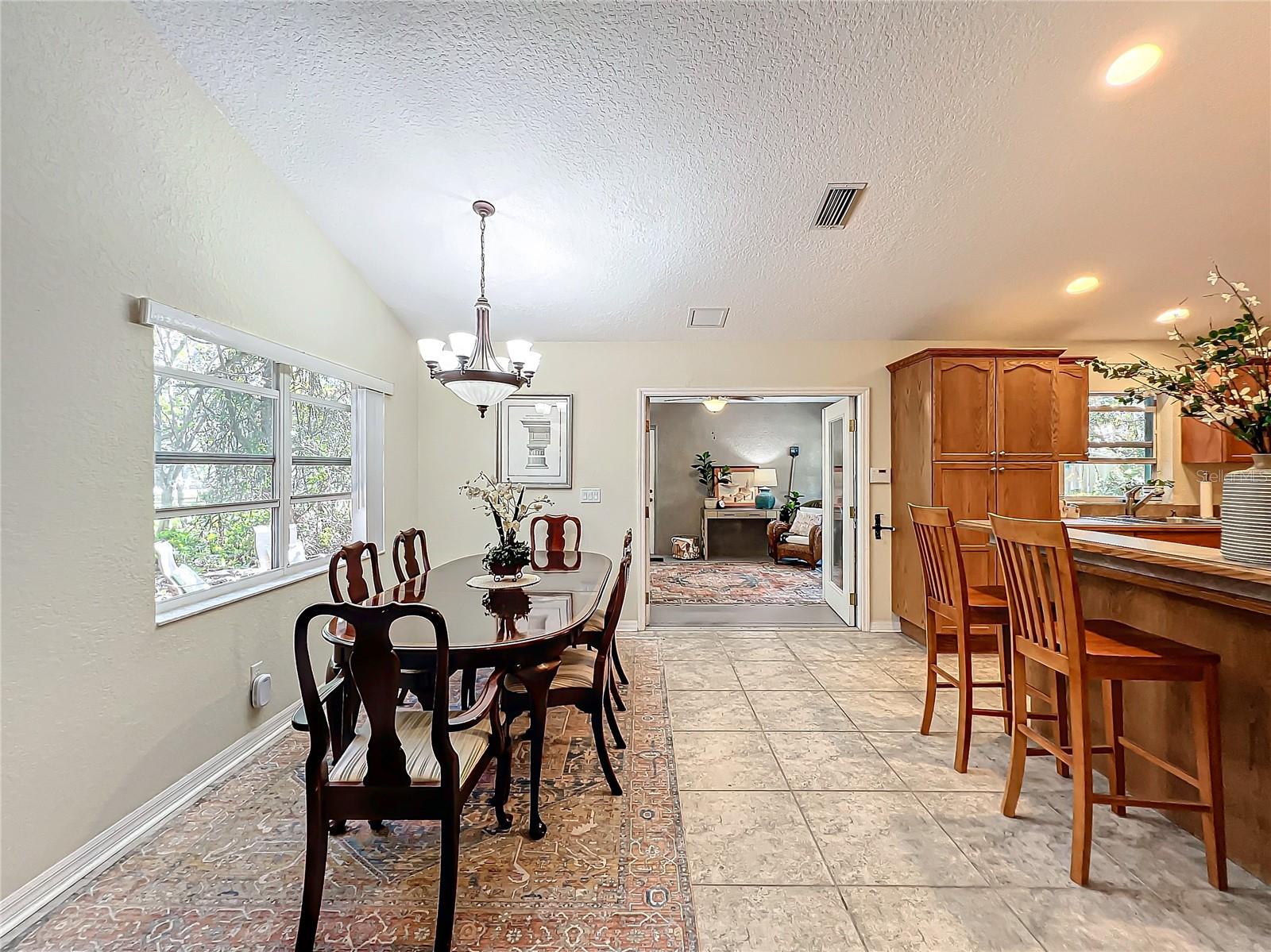 1415 E 9TH AVE, MOUNT DORA, FL, 32757