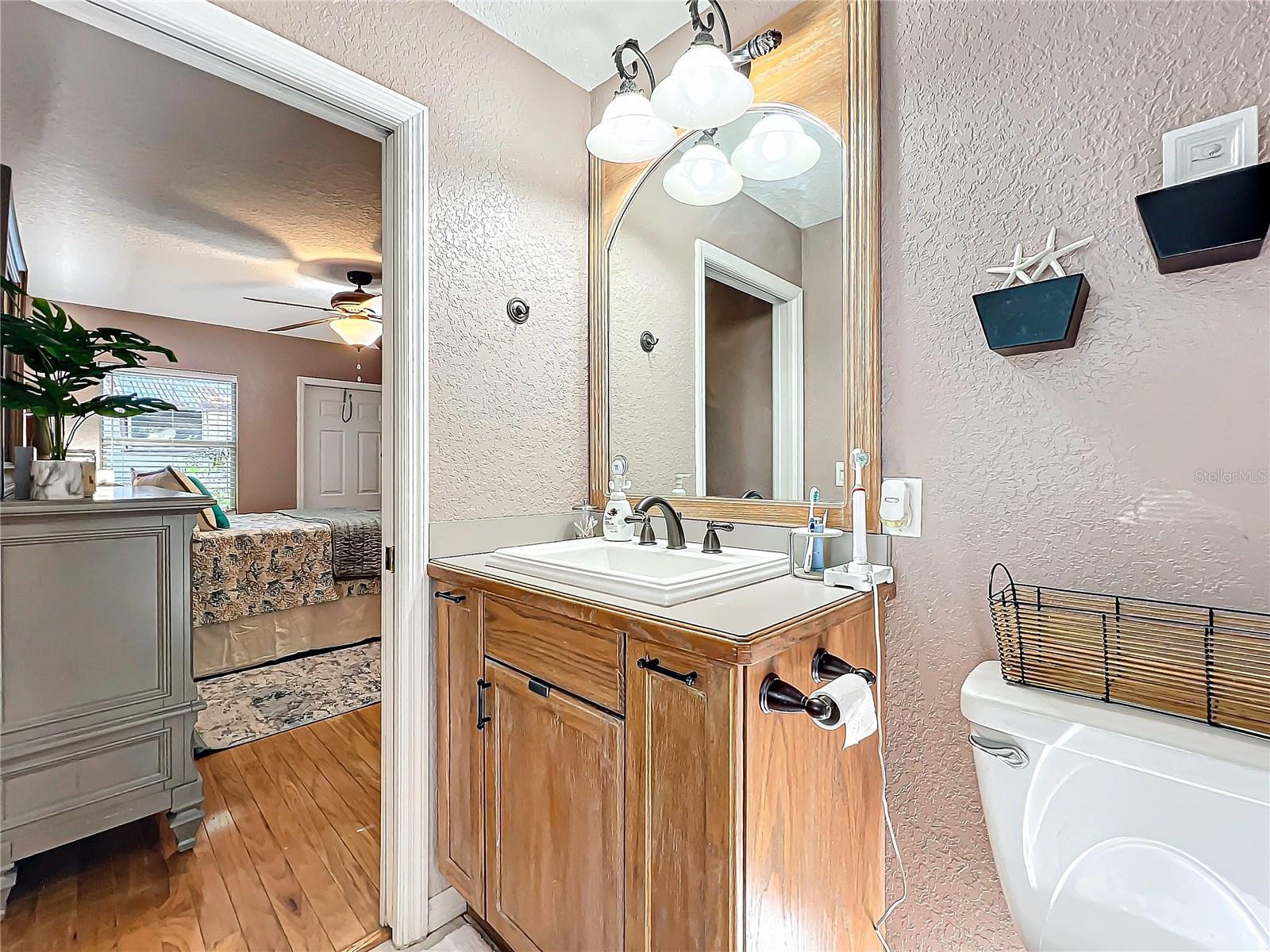 1415 E 9TH AVE, MOUNT DORA, FL, 32757