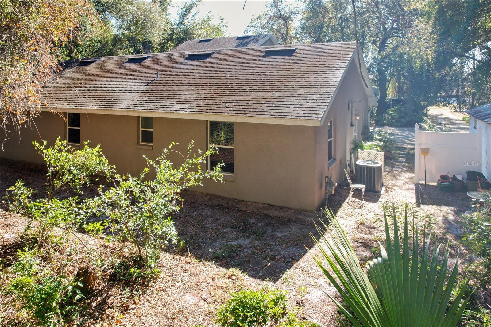 1415 E 9TH AVE, MOUNT DORA, FL, 32757