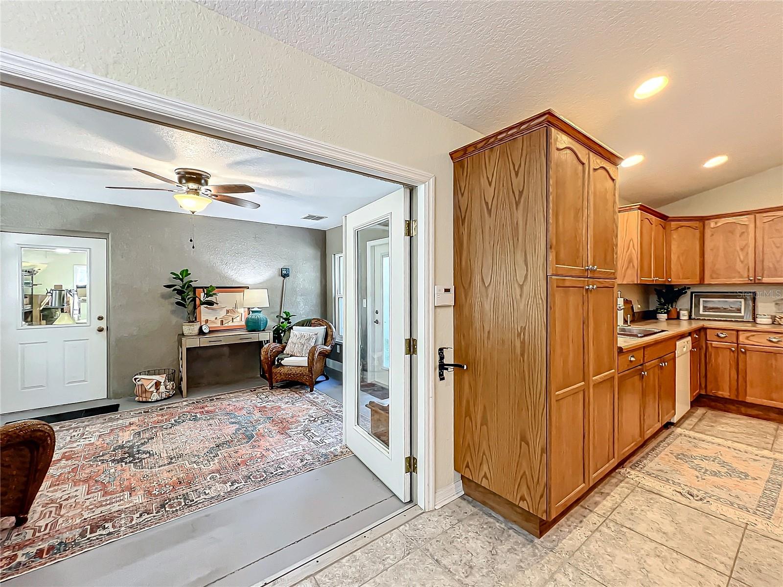 1415 E 9TH AVE, MOUNT DORA, FL, 32757