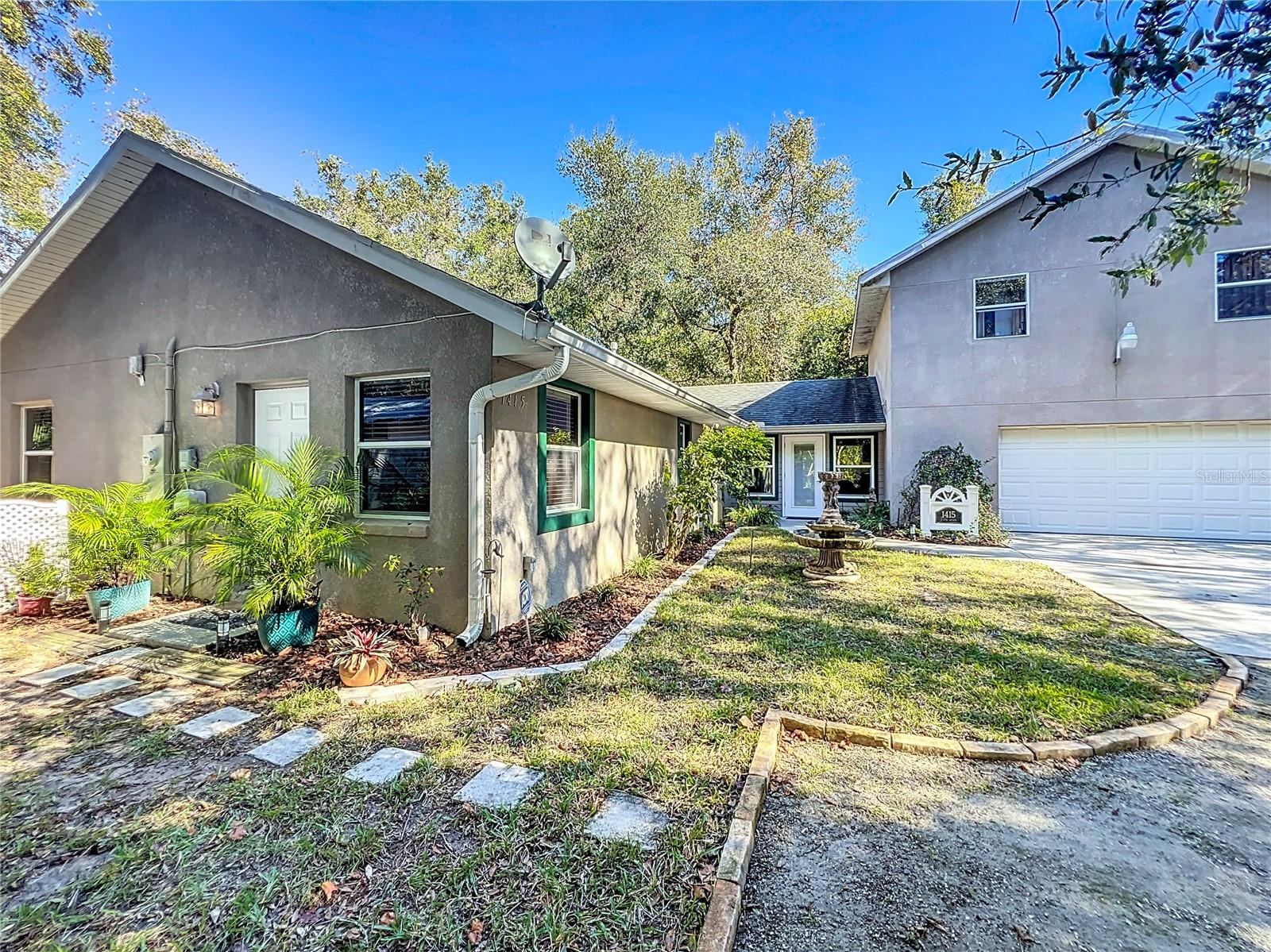 1415 E 9TH AVE, MOUNT DORA, FL, 32757
