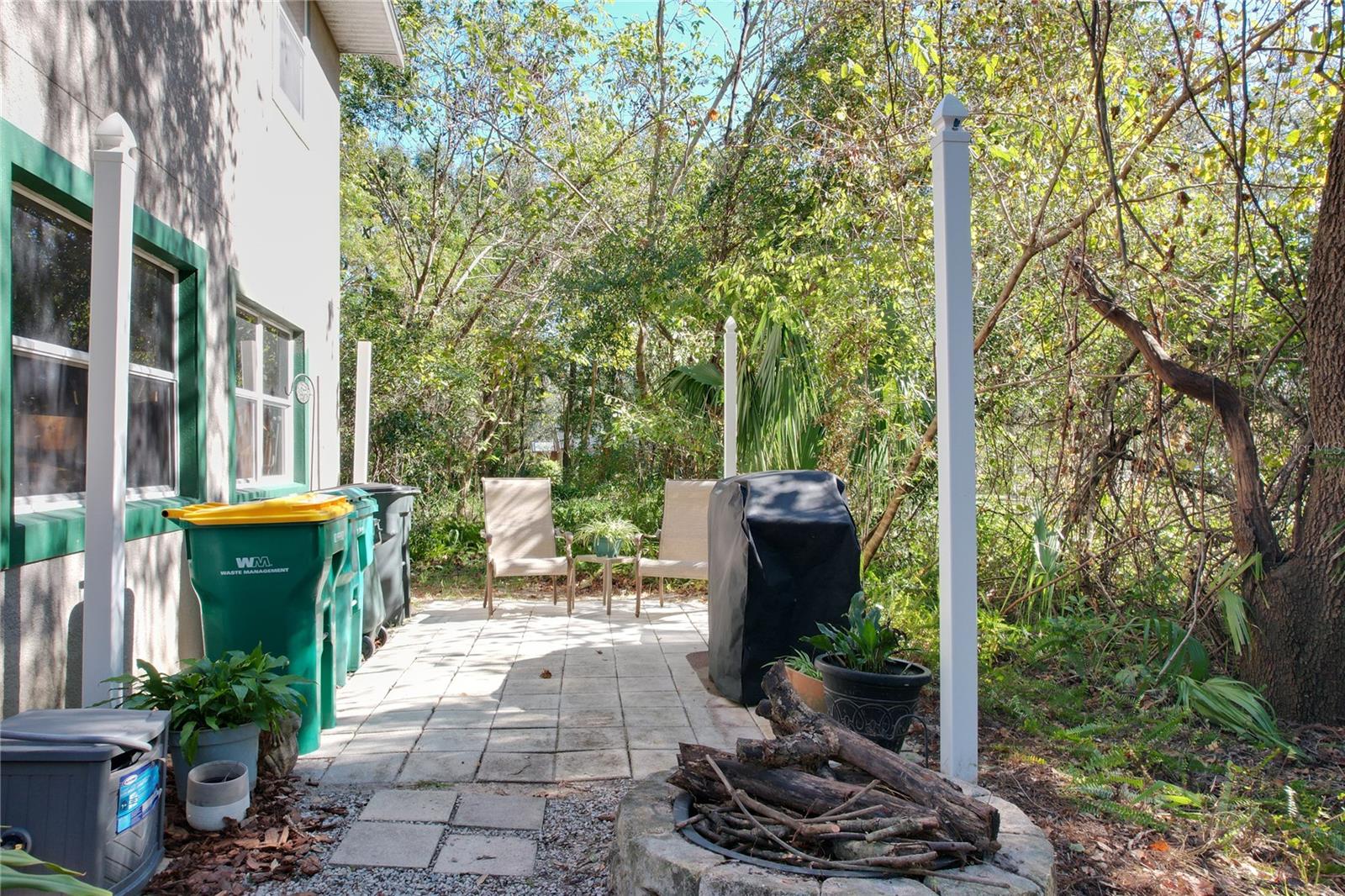 1415 E 9TH AVE, MOUNT DORA, FL, 32757